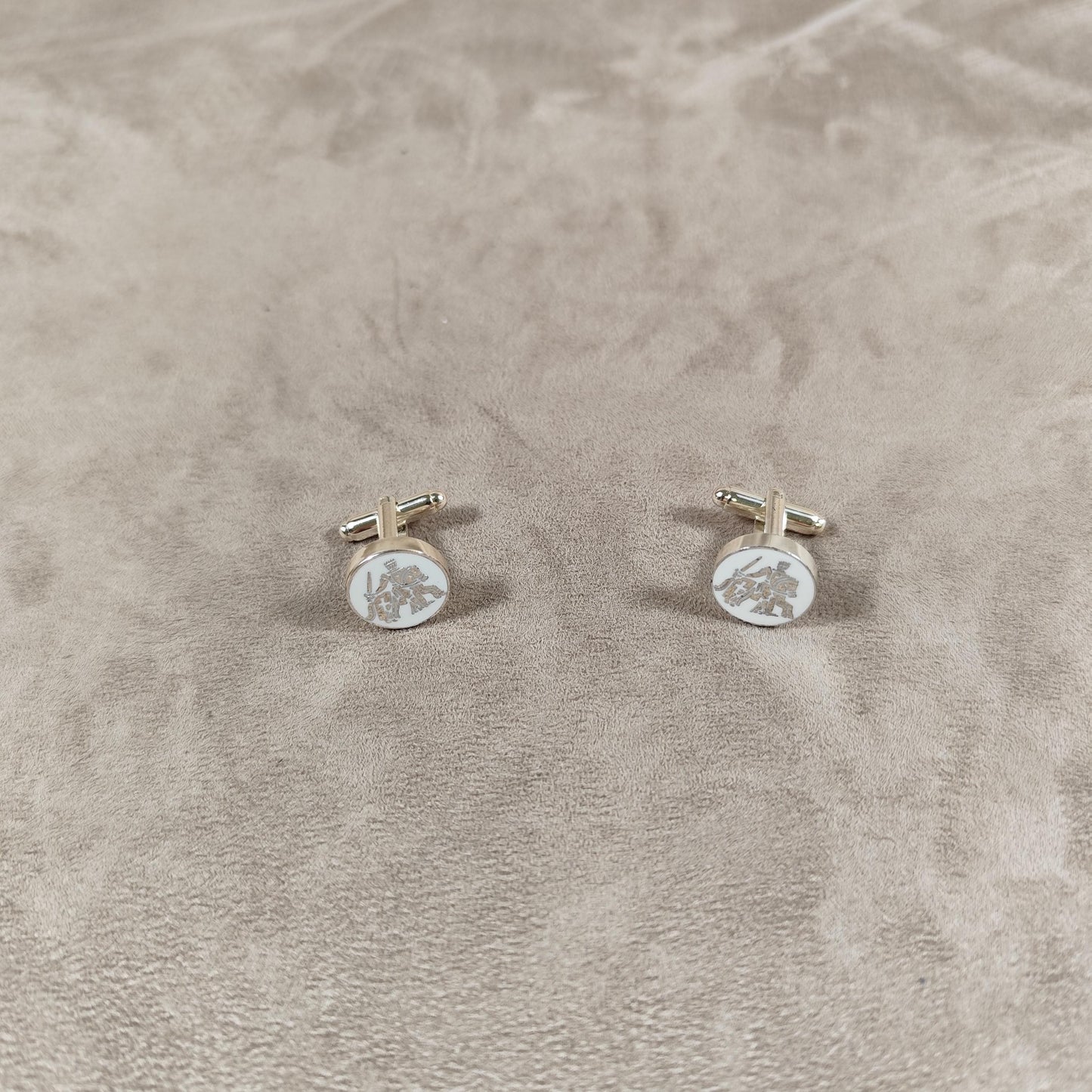 Paire de Bouton de manchette Taittinger en acier Made in France Vintage