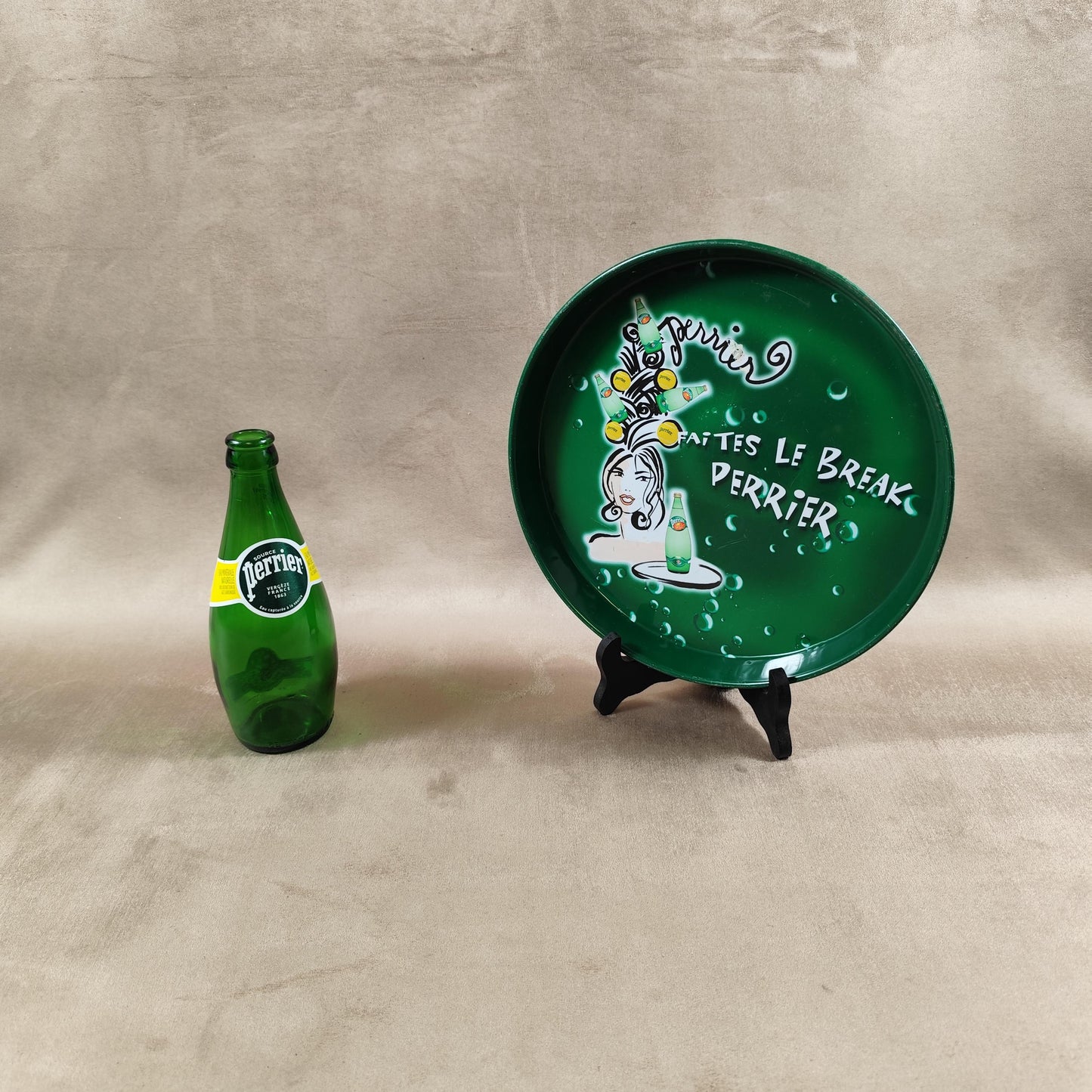 Plateau de Service en métal Perrier eau gazeuse Made in France Vintage 1980