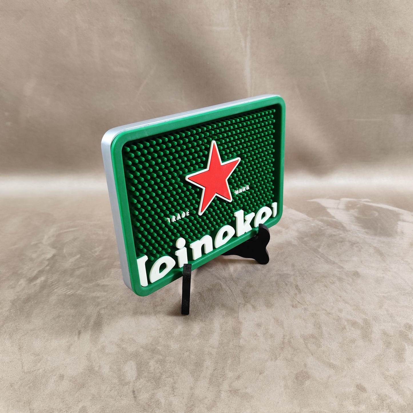 Tapis de bar HEINEKEN en plastique et aluminium Made in France Vintage 1980