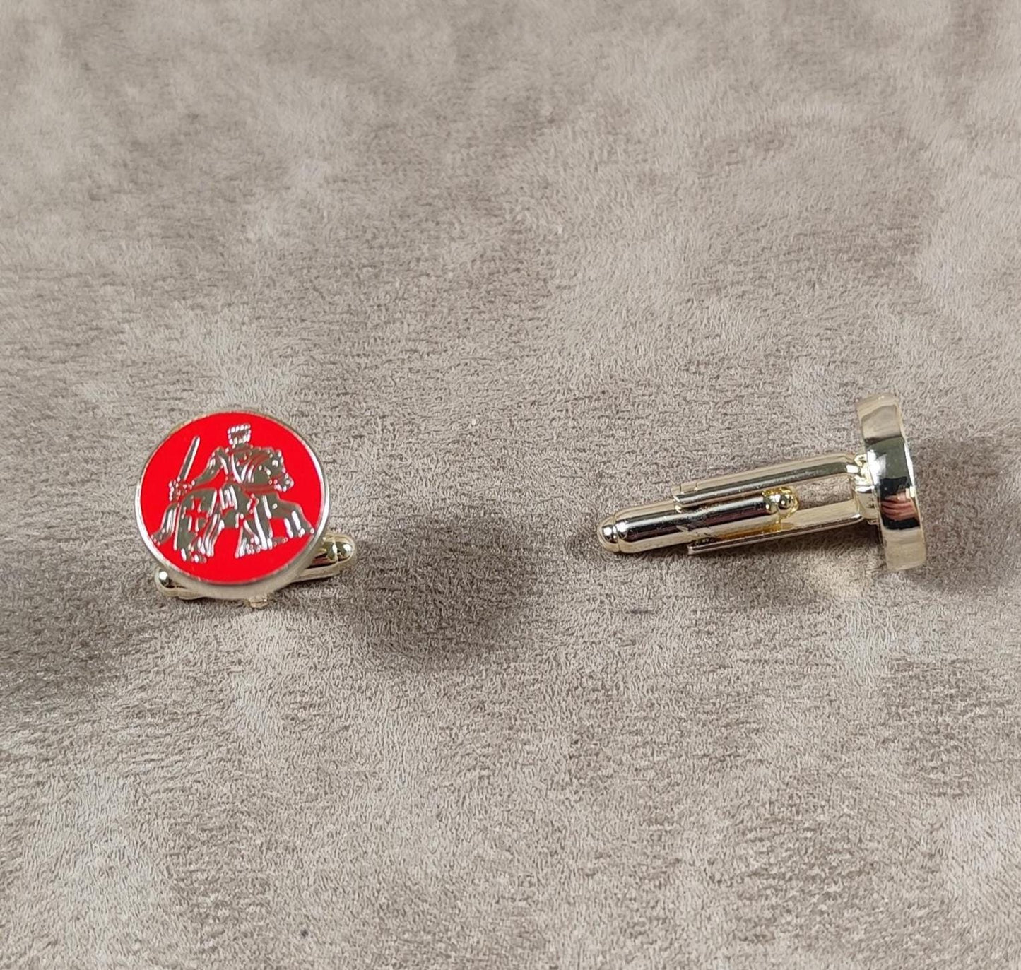 Paire de Bouton de manchette Taittinger en acier Made in France