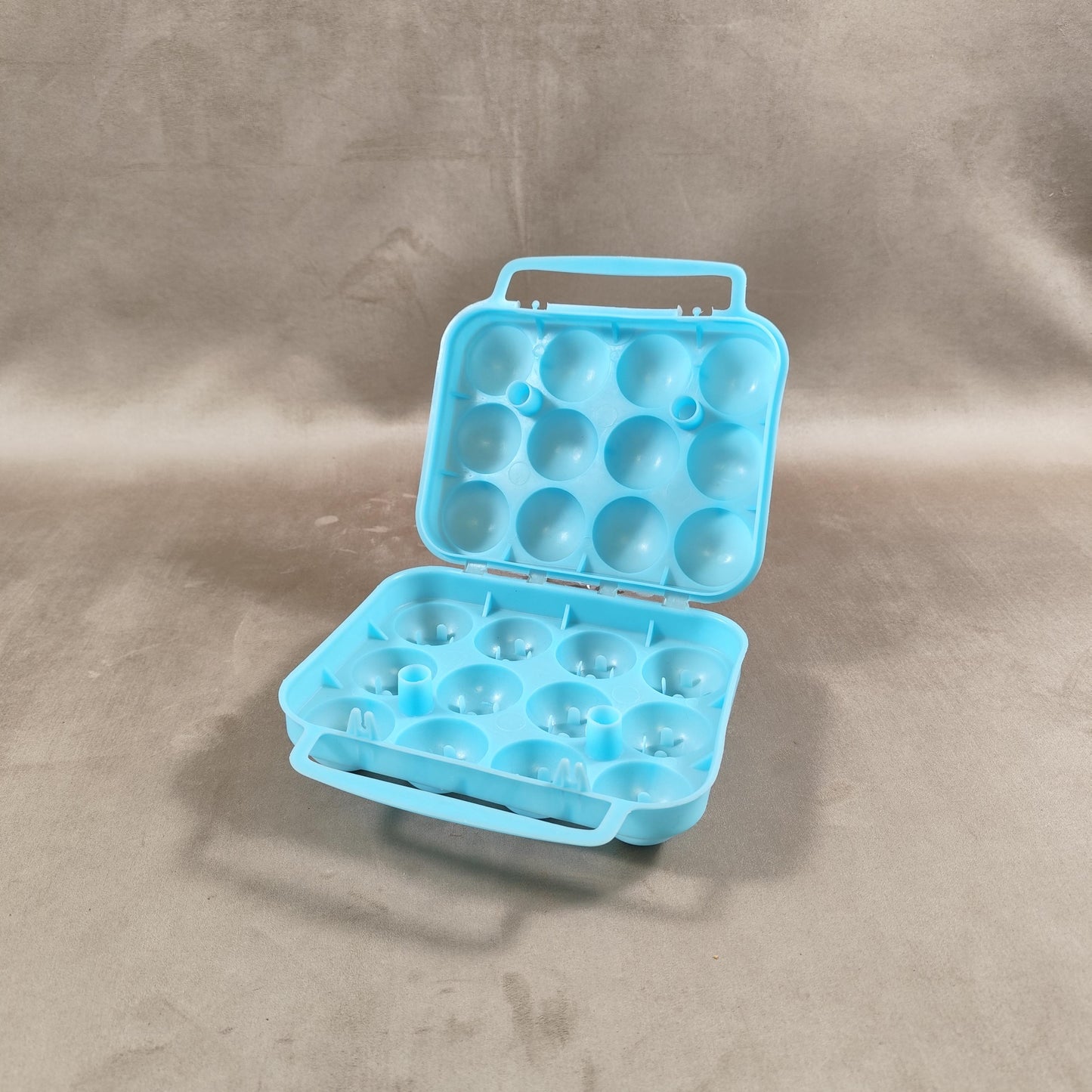 Boite à oeufs pour 12 oeufs en plastique bleu Syla Made in France Vintage 1970