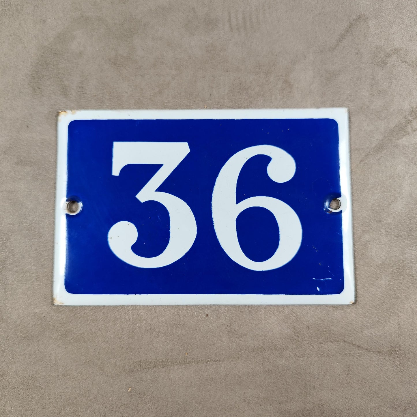 RARE Plaque de rue de ville Française Numéro 36 en tôle émaillée bleue Made in France Vintage 1950