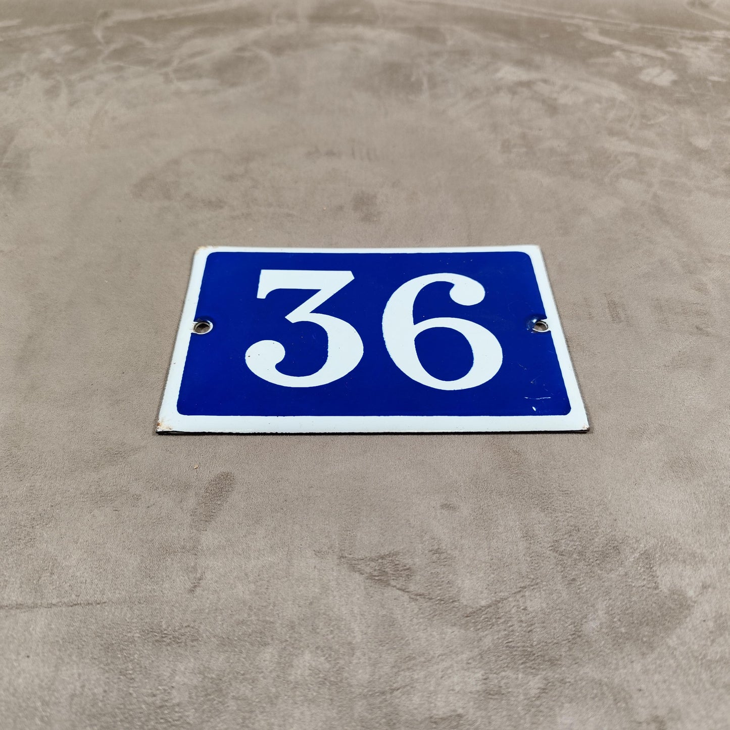 RARE Plaque de rue de ville Française Numéro 36 en tôle émaillée bleue Made in France Vintage 1950