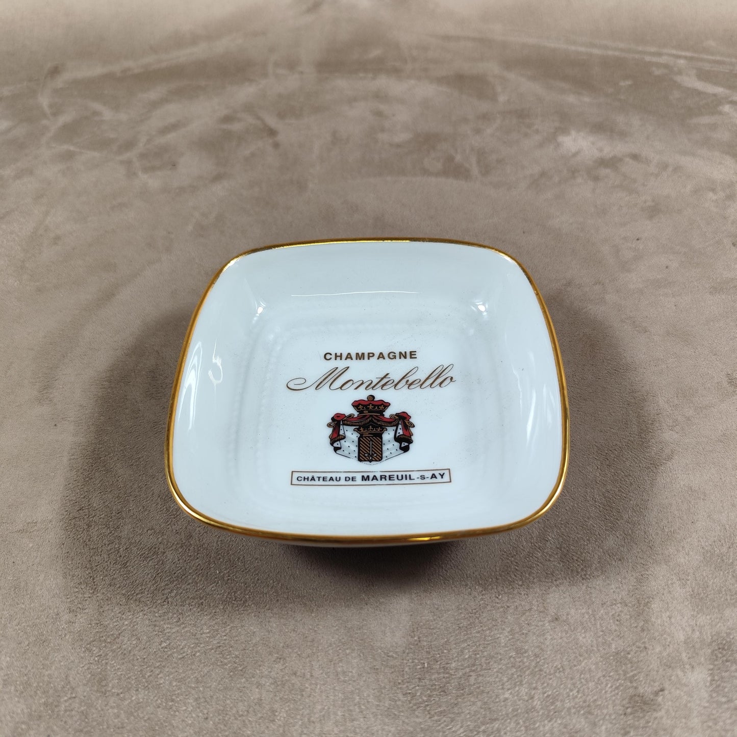RARE Cendrier champagne Montebello en porcelaine par Limoges Made in France Vintage 1960
