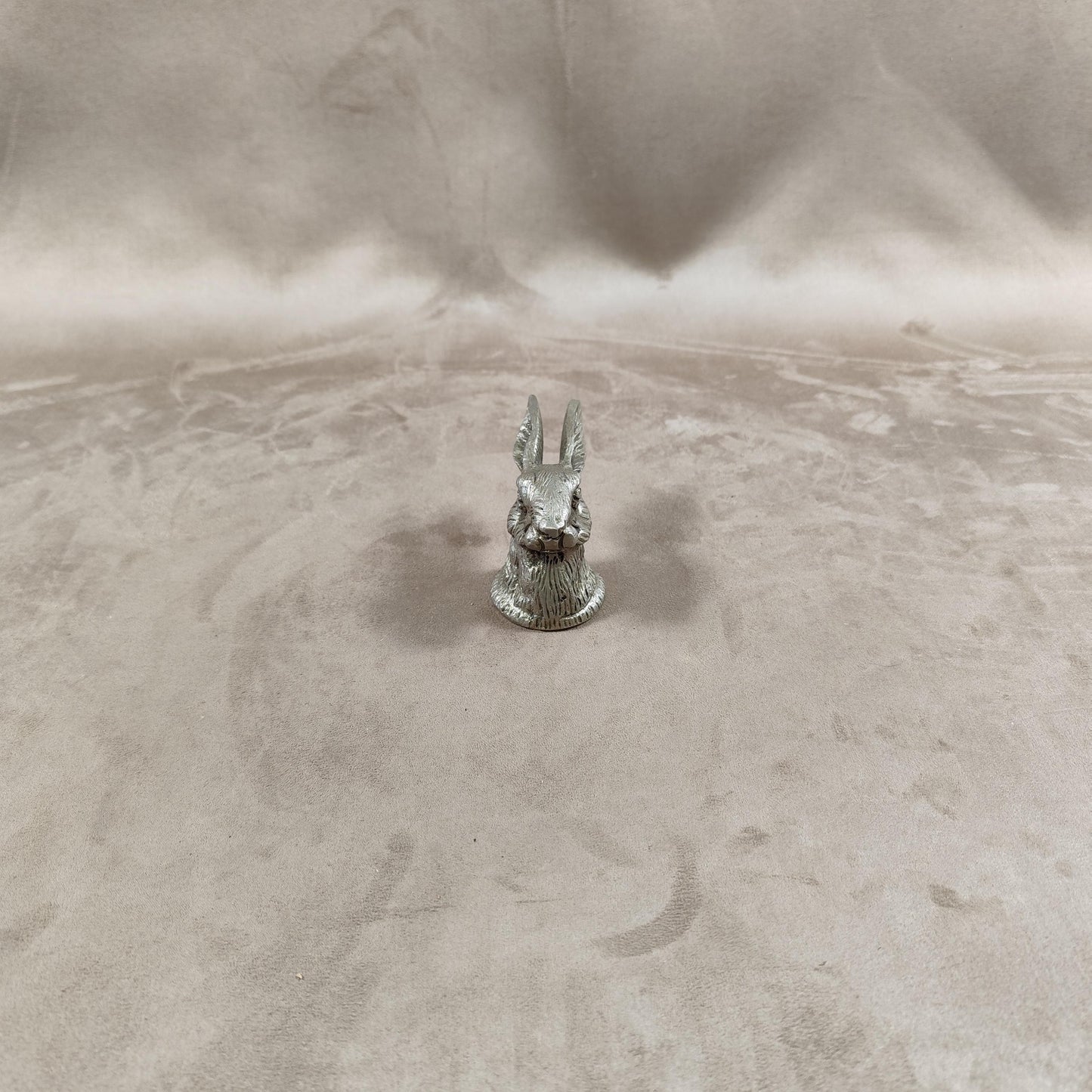 Décapsuleur, Ouvre bouteille en métal en forme de lapin Made in France Vintage 1970