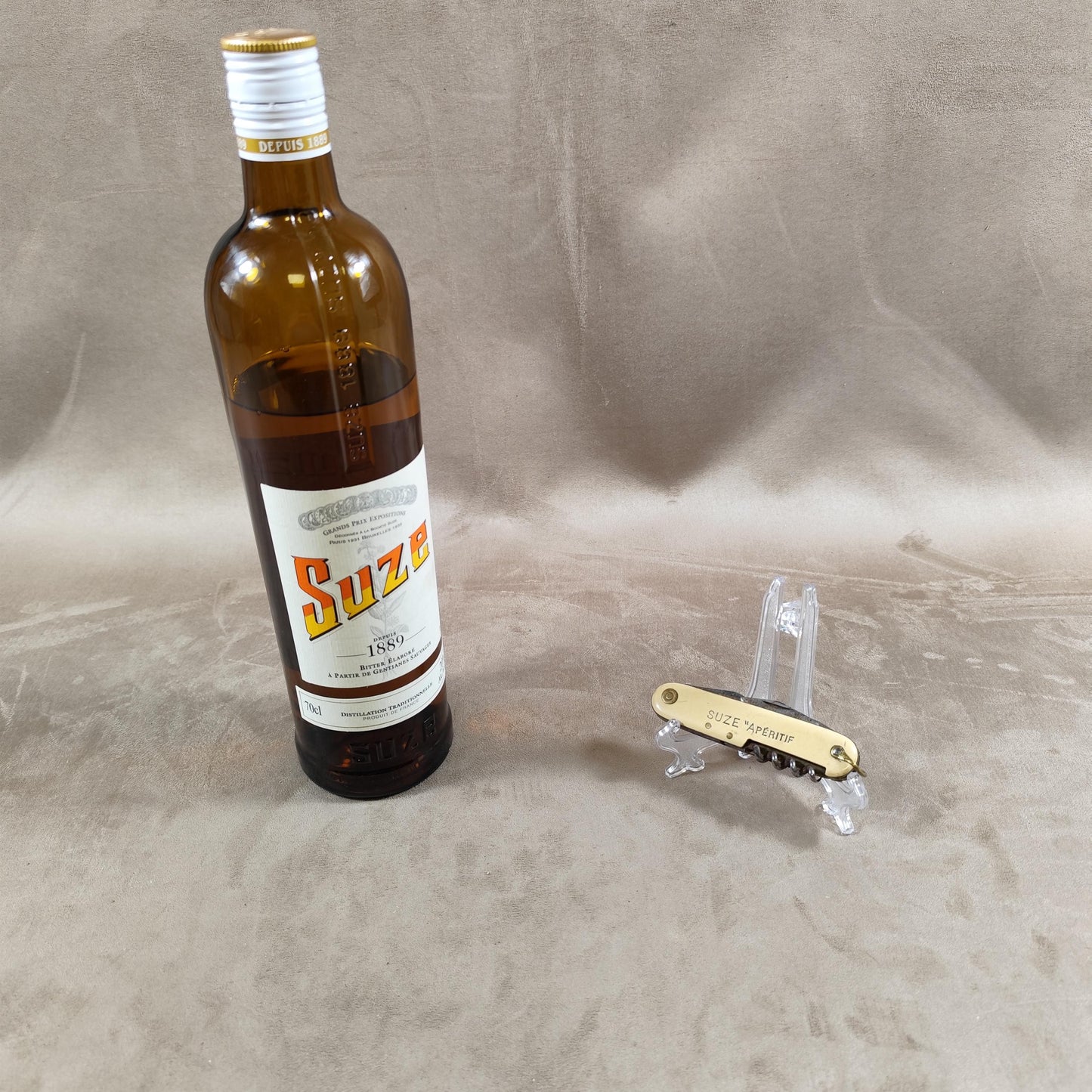 Couteau pliant Suze en métal et plastique Made in France Vintage 1960