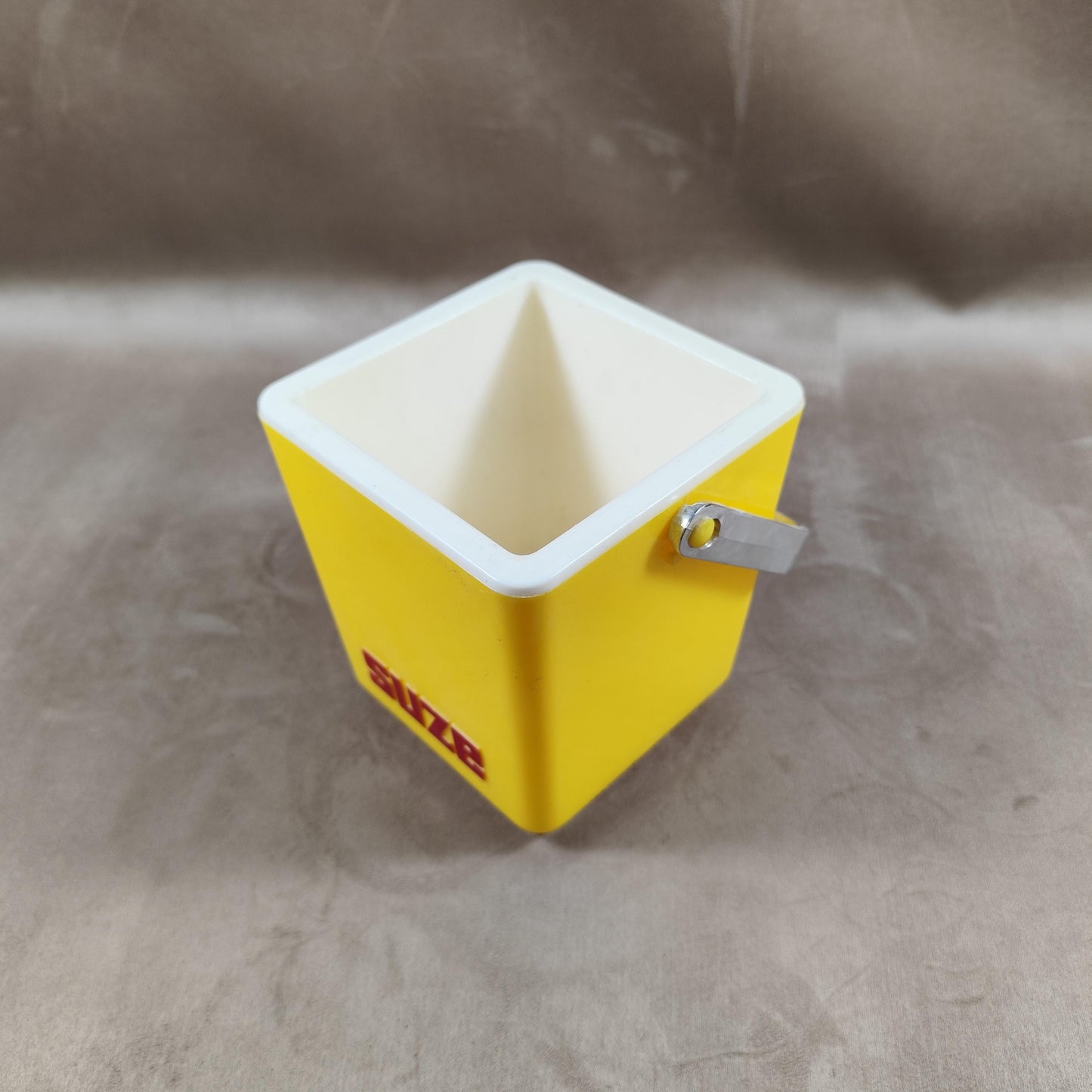 RARE Seau à glaçons en plastique jaune Suze Made in France vintage 1970