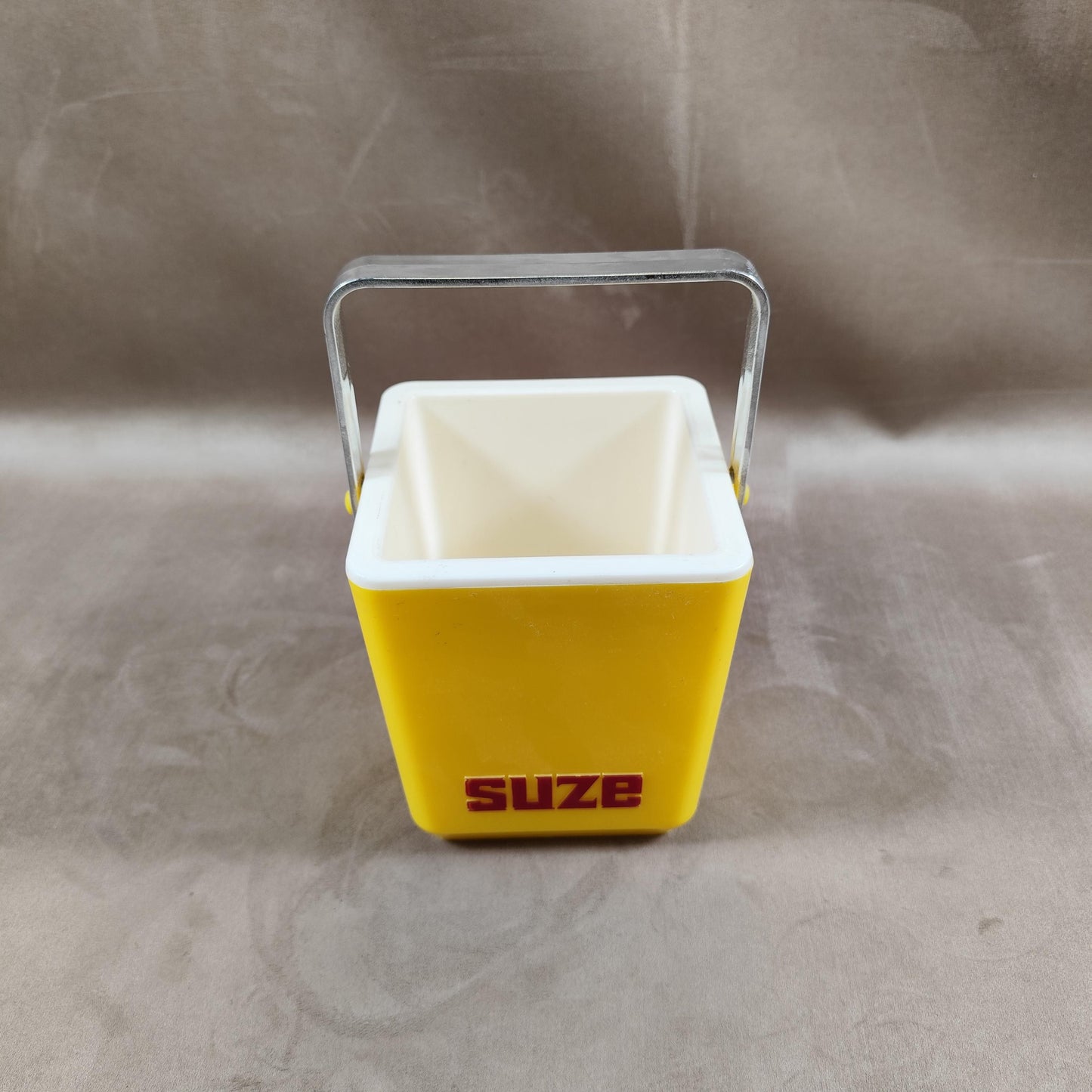 RARE Seau à glaçons en plastique jaune Suze Made in France vintage 1970