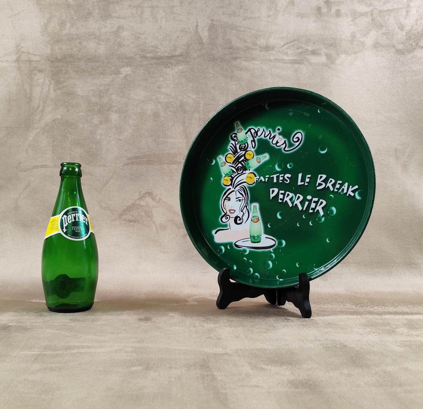 Plateau de Service en métal Perrier eau gazeuse Made in France Vintage 1980