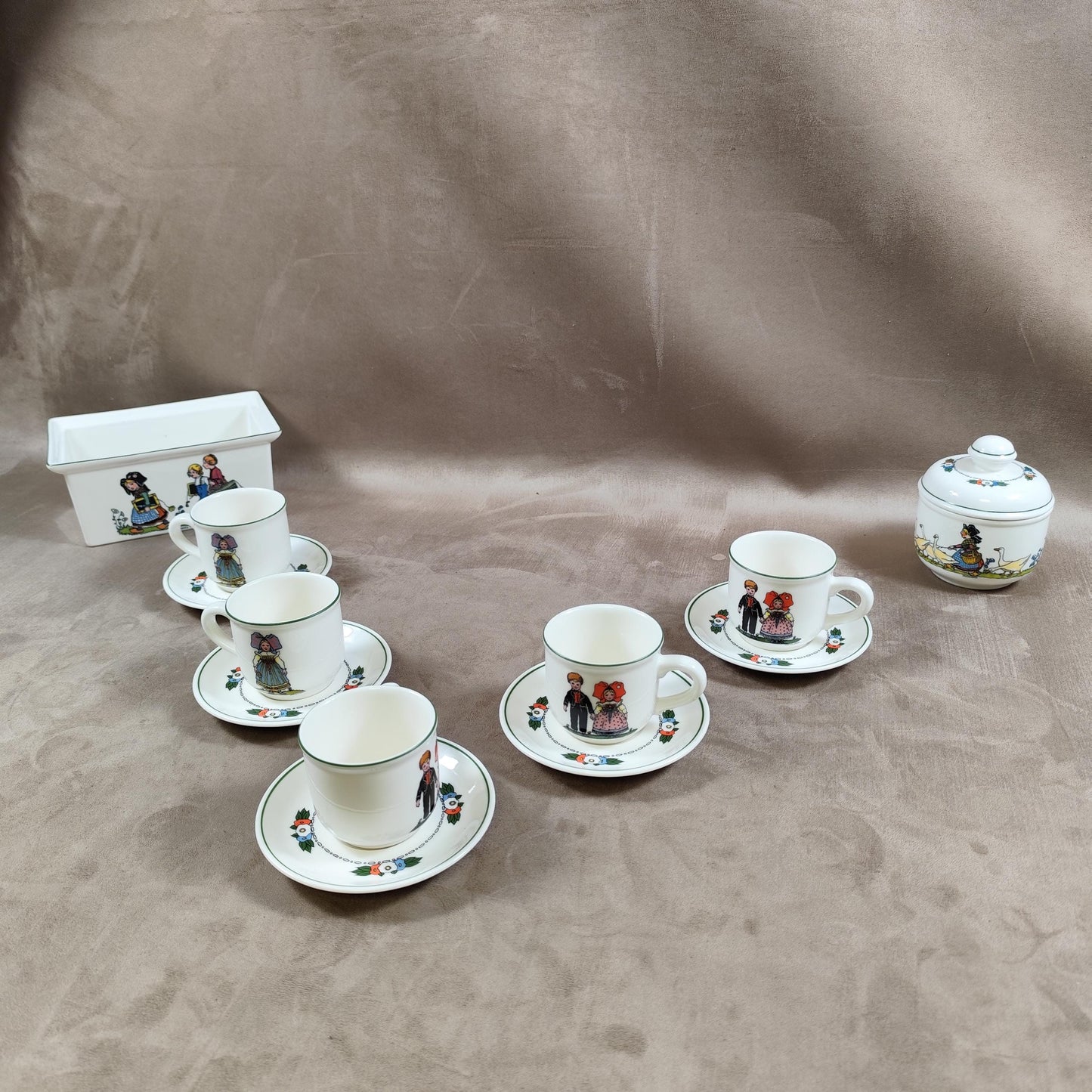 Service à café Hansi d'Alsace en porcelaine par Villeroy & Boch Made in France Vintage 1970