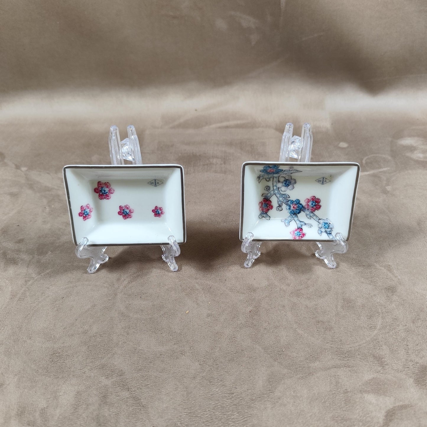 RARE Lot de 2 cendrier Van Cleef & Arpels en porcelaine vintage Made in France 2000