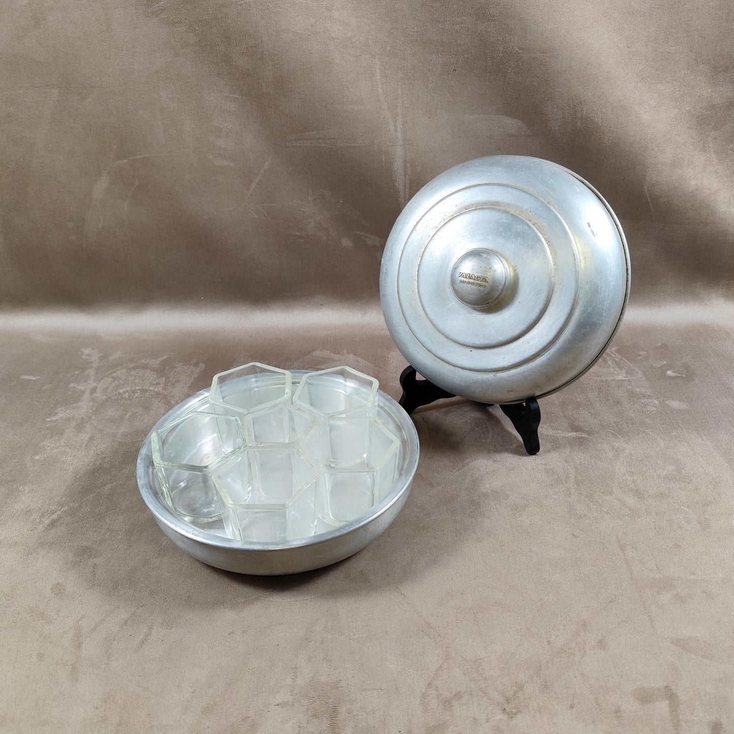 RARE Yaourtière YALACTA en aluminium avec 5 pots pour yaourt et 1 pot à ferment vintage made in France 1950
