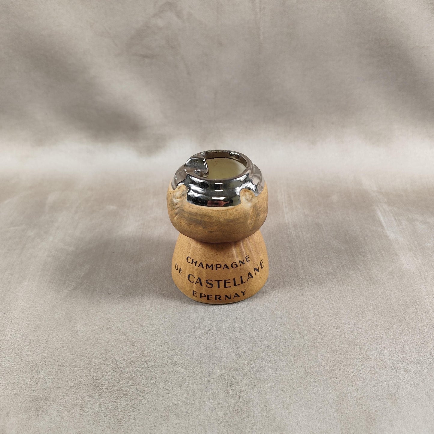 Cendrier publicitaire en forme de bouchon de Champagne De Castelanne Made in France Vintage 1980
