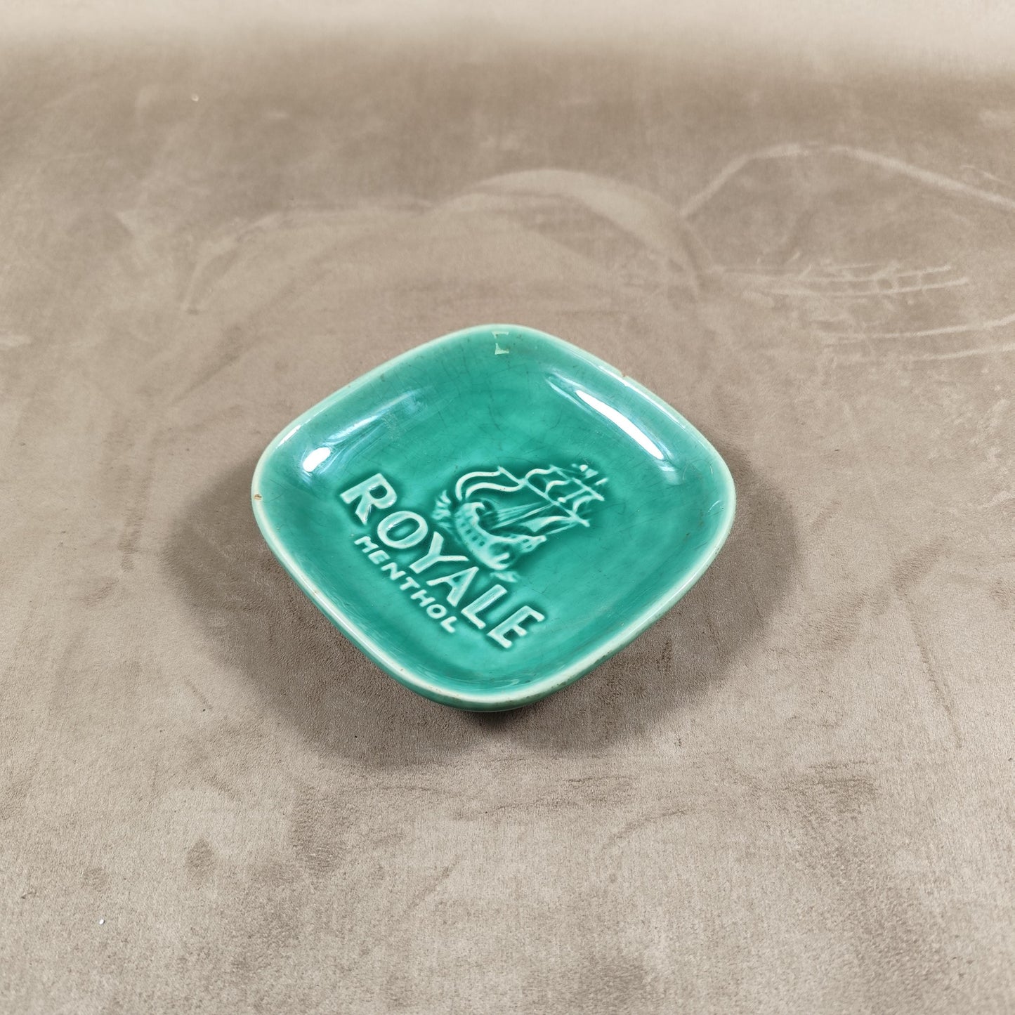 Cendrier Royale Menthol en faience verte Longchamp Made in France Vintage 1960