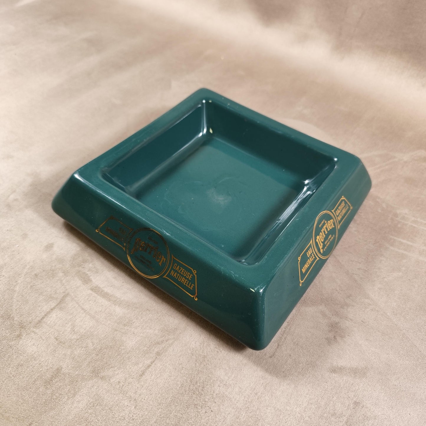 Cendrier Perrier en céramique verte Made in France Vintage 1960