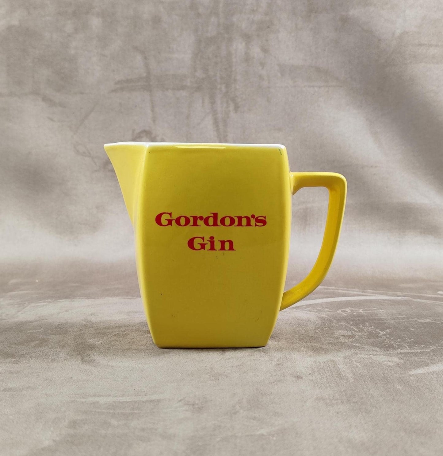 Cruche publicitaire Gordon's Gin en céramique Made in England Vintage 1980