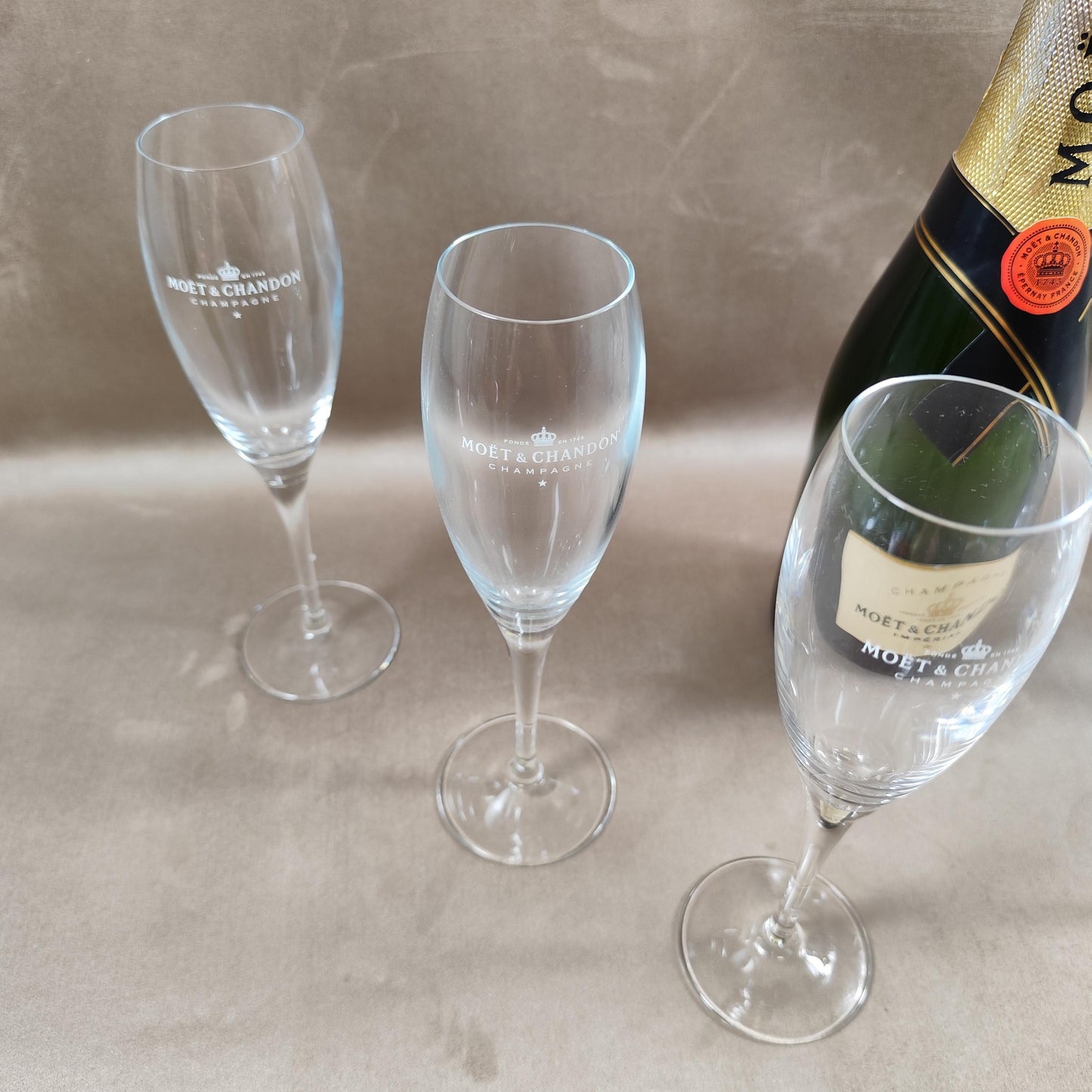 Lot de 6 flutes à Champagne Moet & Chandon en cristal Made in France Vintage 1980