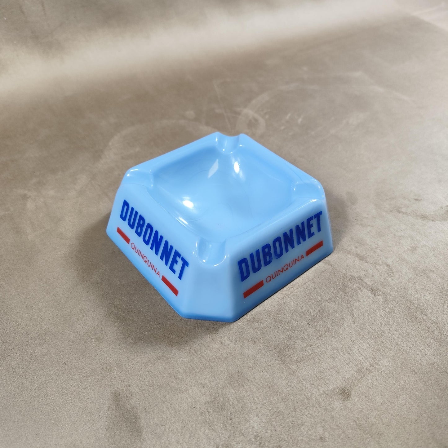 Cendrier publicitaire DUBONNET en verre bleu Made in France Vintage 1970