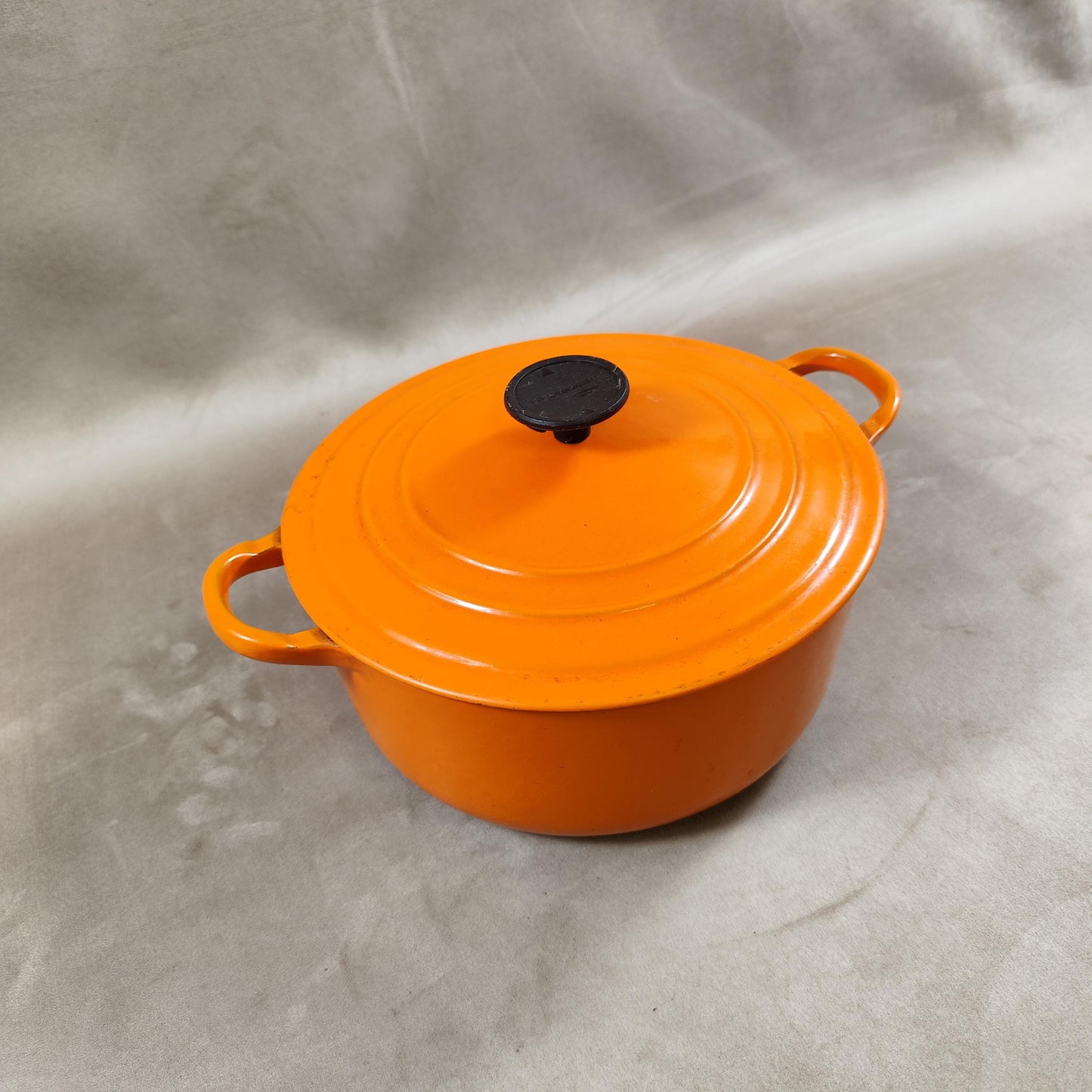 Cocotte LE CREUSET en fonte émaillée orange Made in France Vintage 1980
