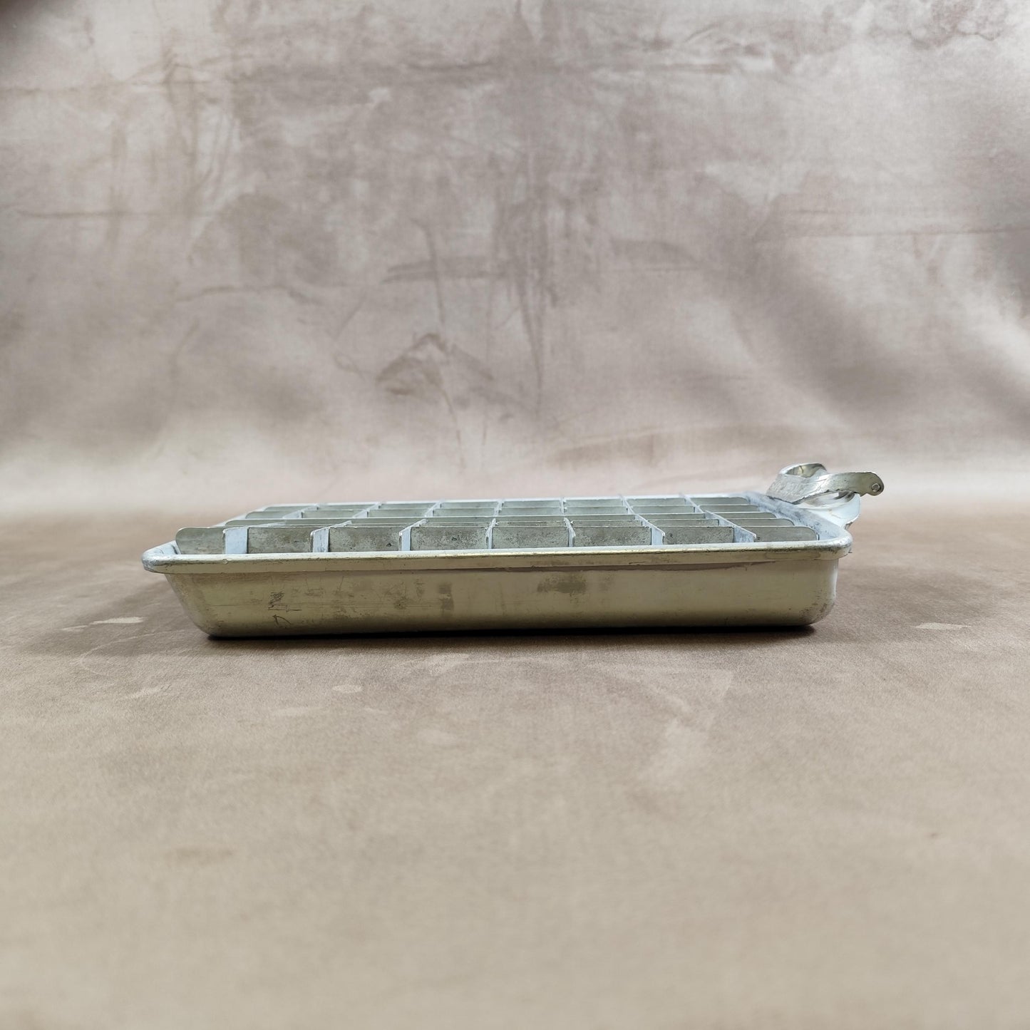Bac à glaçons FRIGIDAIRE en alu Made in France Vintage 1950