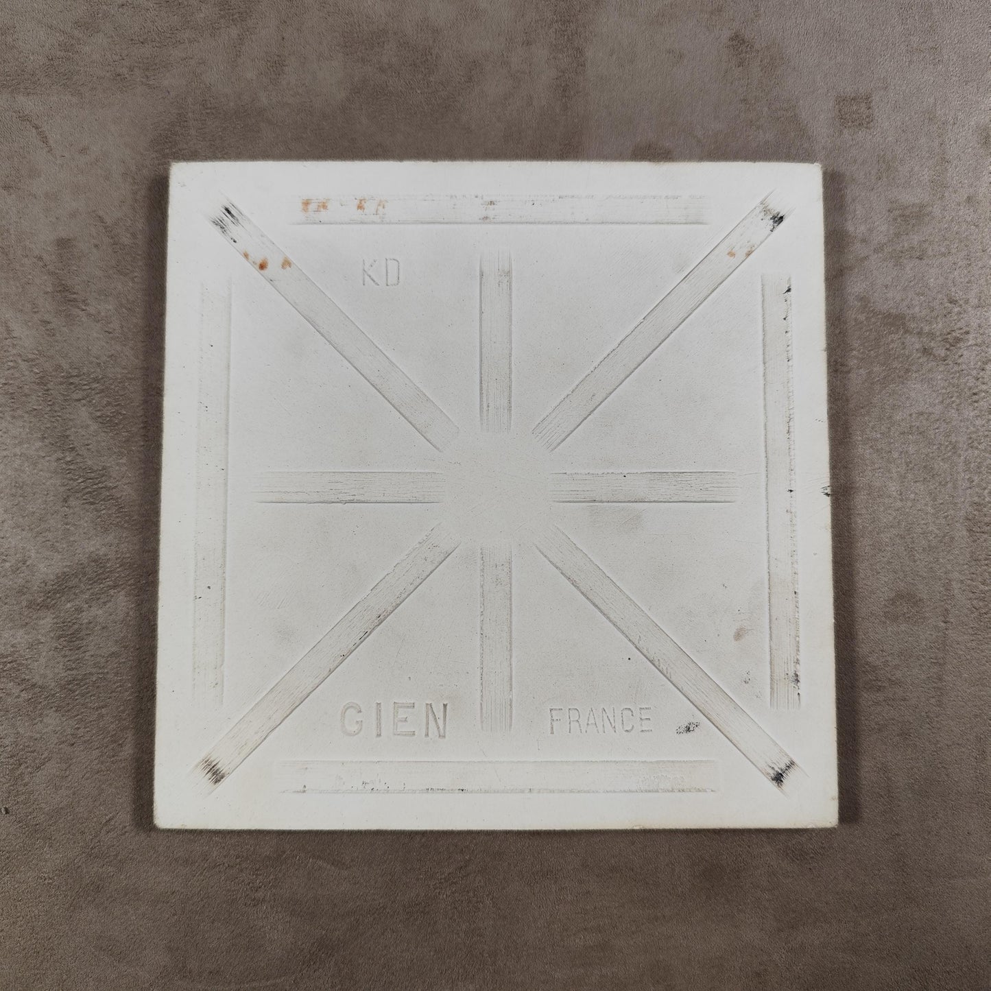 RARE Carreau de carrelage Gien modèle Renaissance blanc faience Modèle Original Made in France 1900