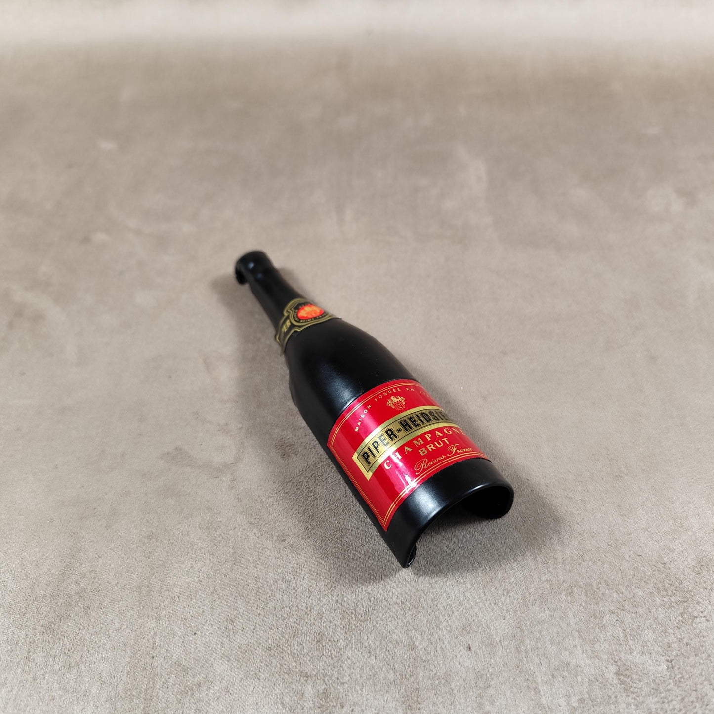Décapsuleur, Ouvre bouteille Champagne Piper-Heidsieck en métal Made in France Vintage 1980