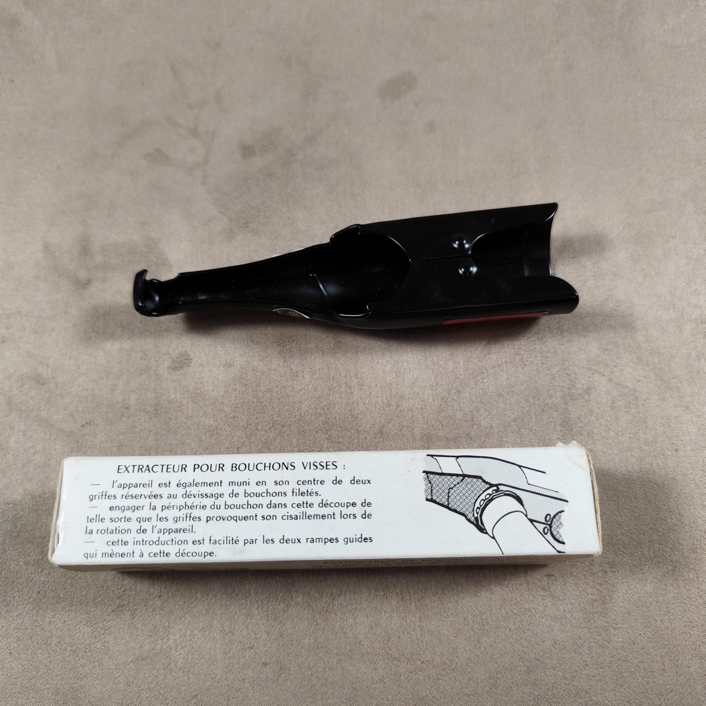 Décapsuleur, Ouvre bouteille Champagne Piper-Heidsieck en métal Made in France Vintage 1980