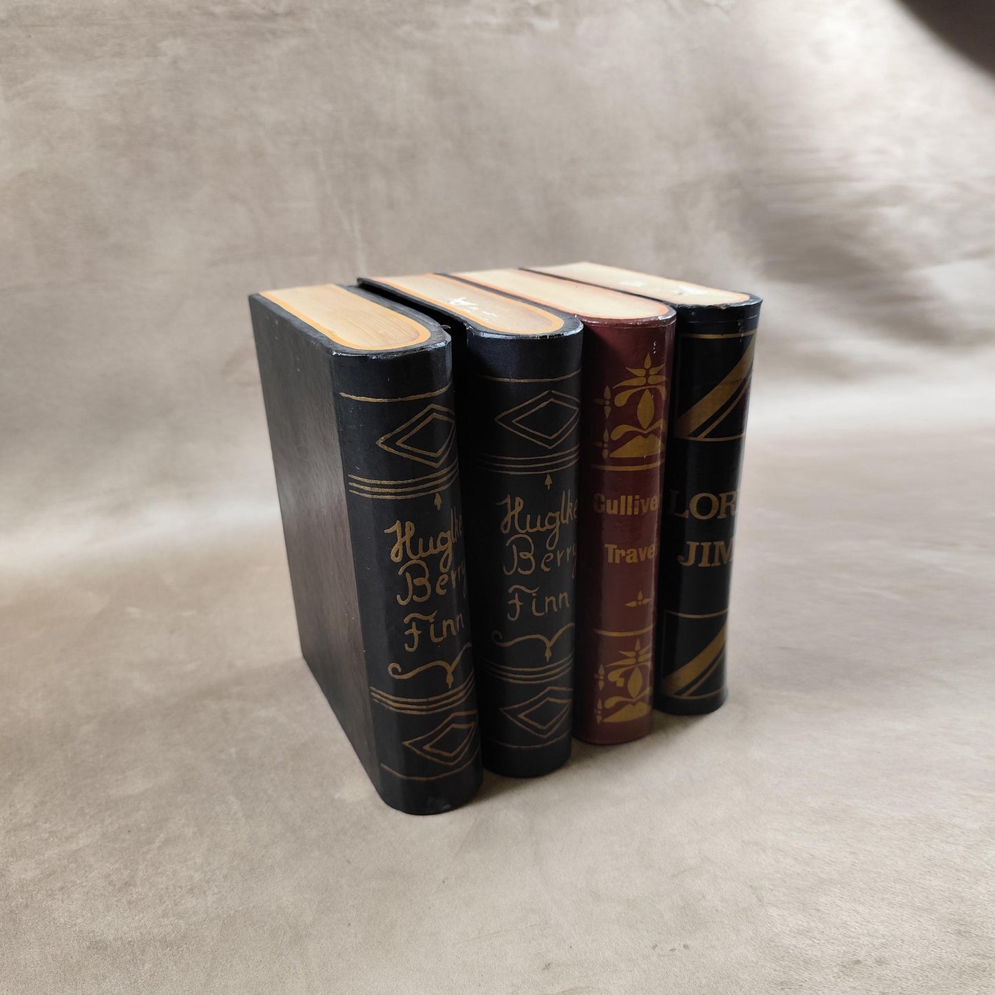 Lot de 2 boites en forme de livres anciens en carton Made in France Vintage 1960