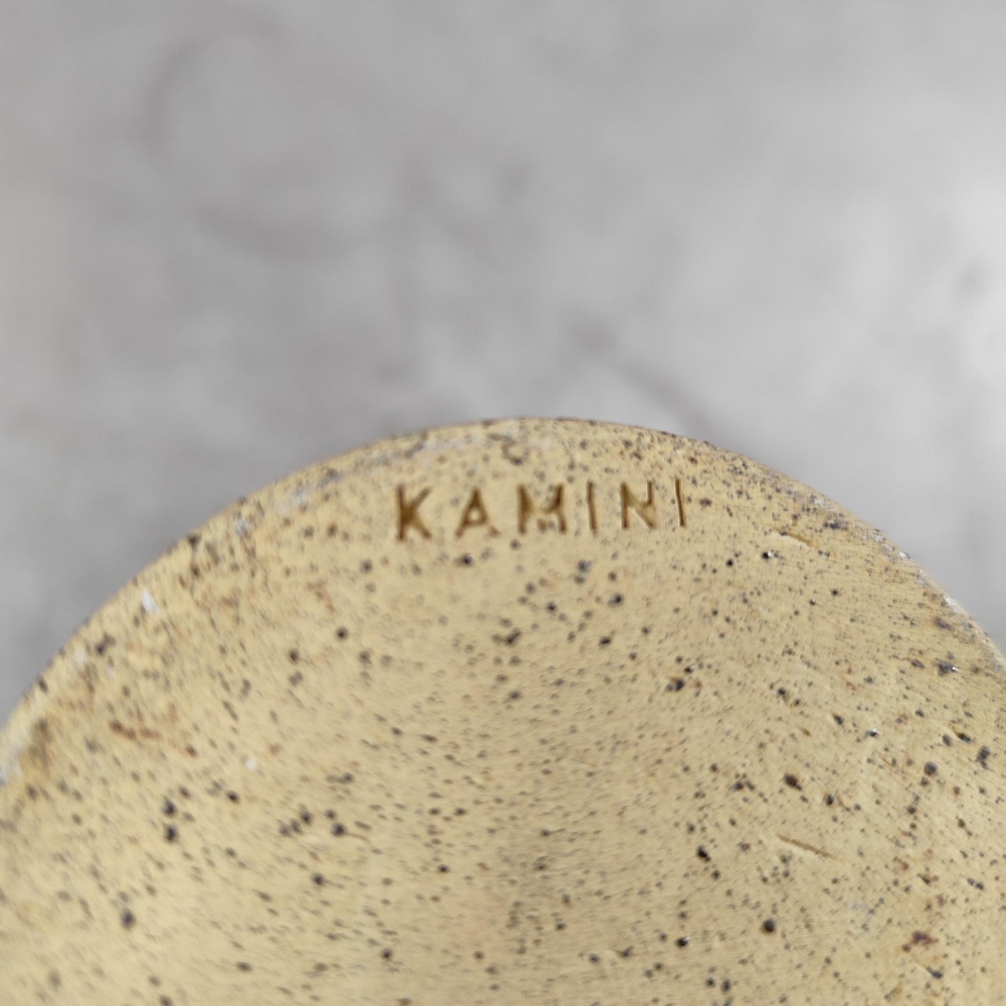 Vase moderne en poterie par Kamini Années 1960