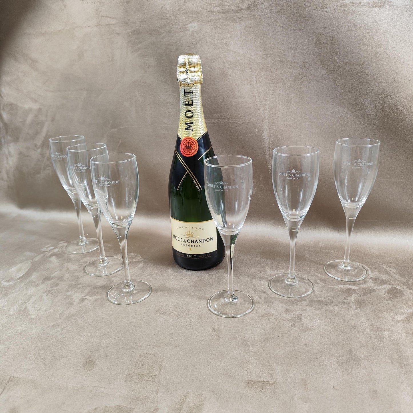 Lot de 6 flutes à Champagne Moet & Chandon en cristal Made in France Vintage 1980