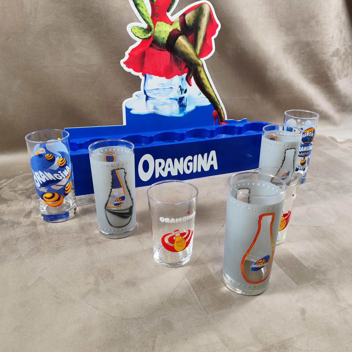 Présentoir publicitaire de 6 verres à Orangina Made in France Vintage 2000