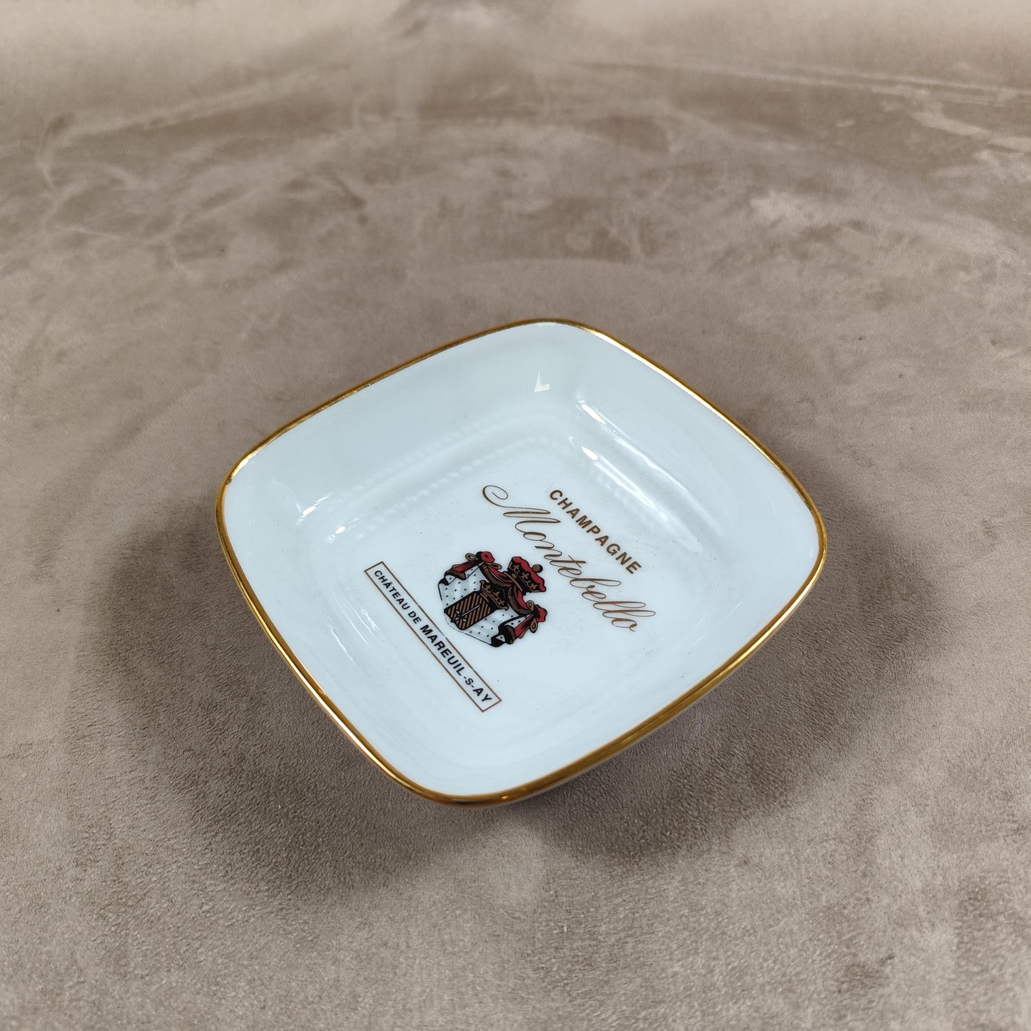 RARE Cendrier champagne Montebello en porcelaine par Limoges Made in France Vintage 1960