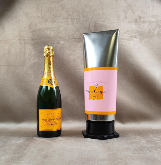 Etui isotherme pour de bouteille de Champagne Veuve Clicquot Rosé en forme de tube de gouache Made in France Vintage 2000