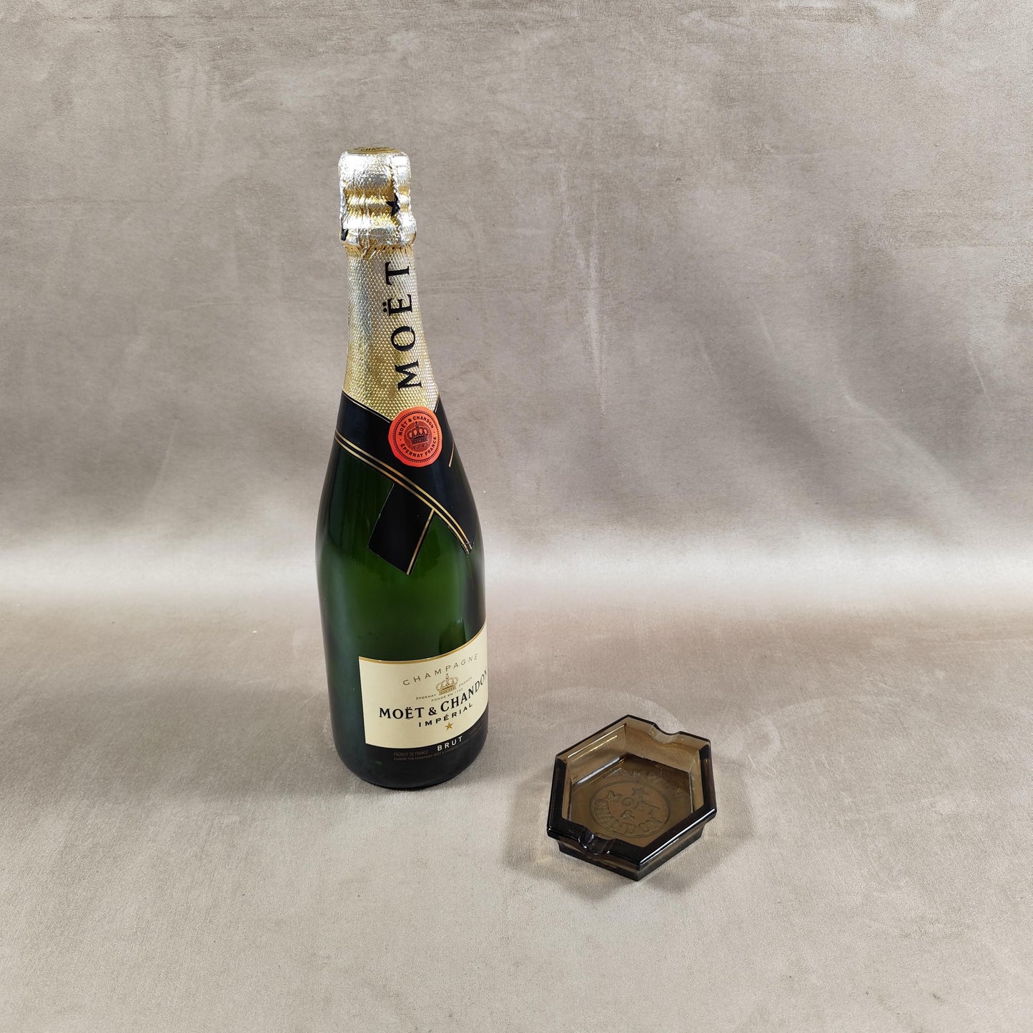 Cendrier publicitaire en verre Champagne Moët & Chandon Made in France Vintage 1930
