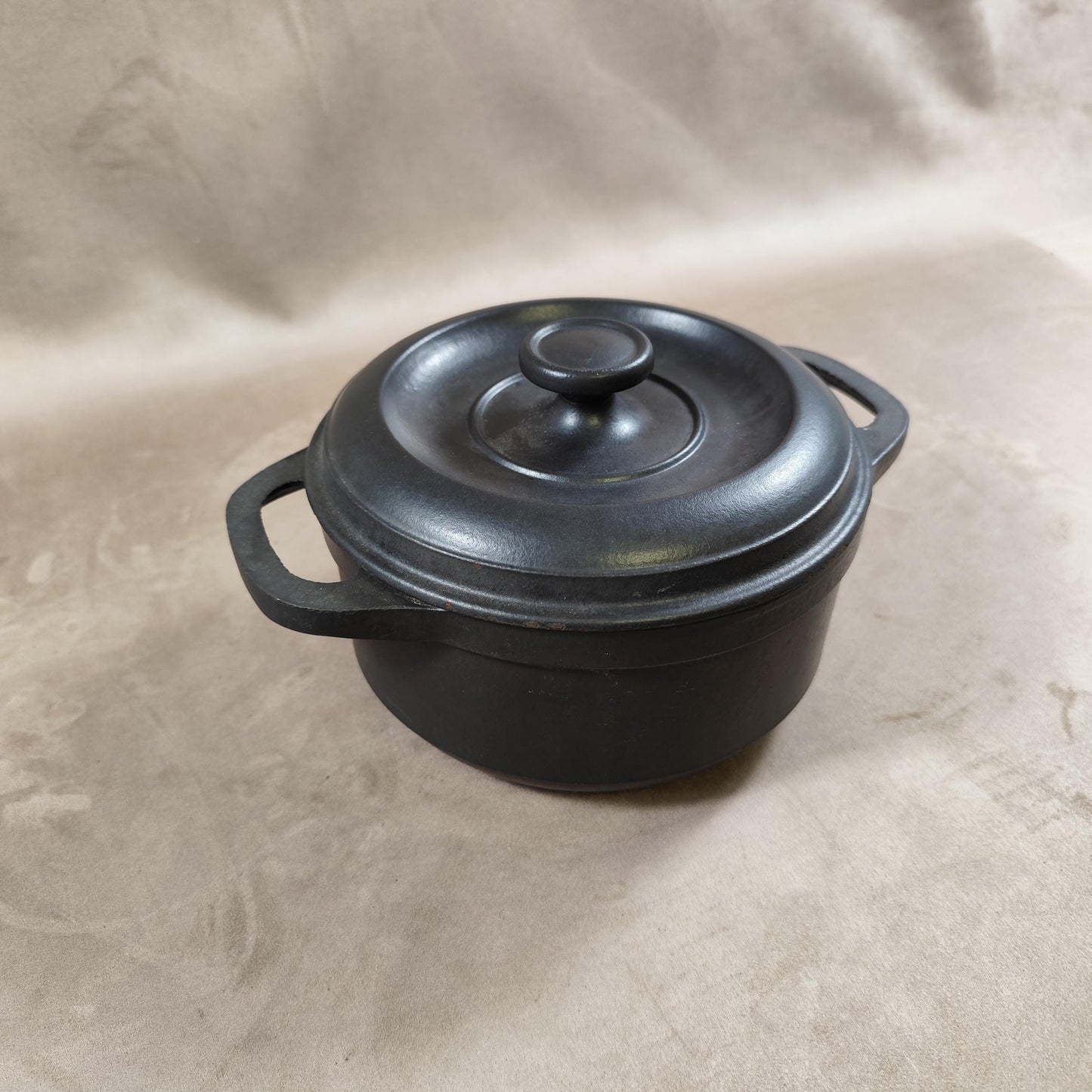 Cocotte en fonte noire Fontignac Made in France Vintage 1970