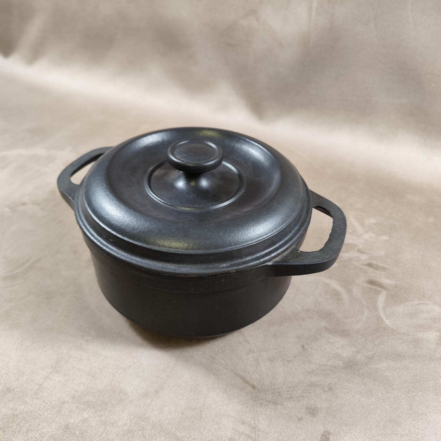 Cocotte en fonte noire Fontignac Made in France Vintage 1970