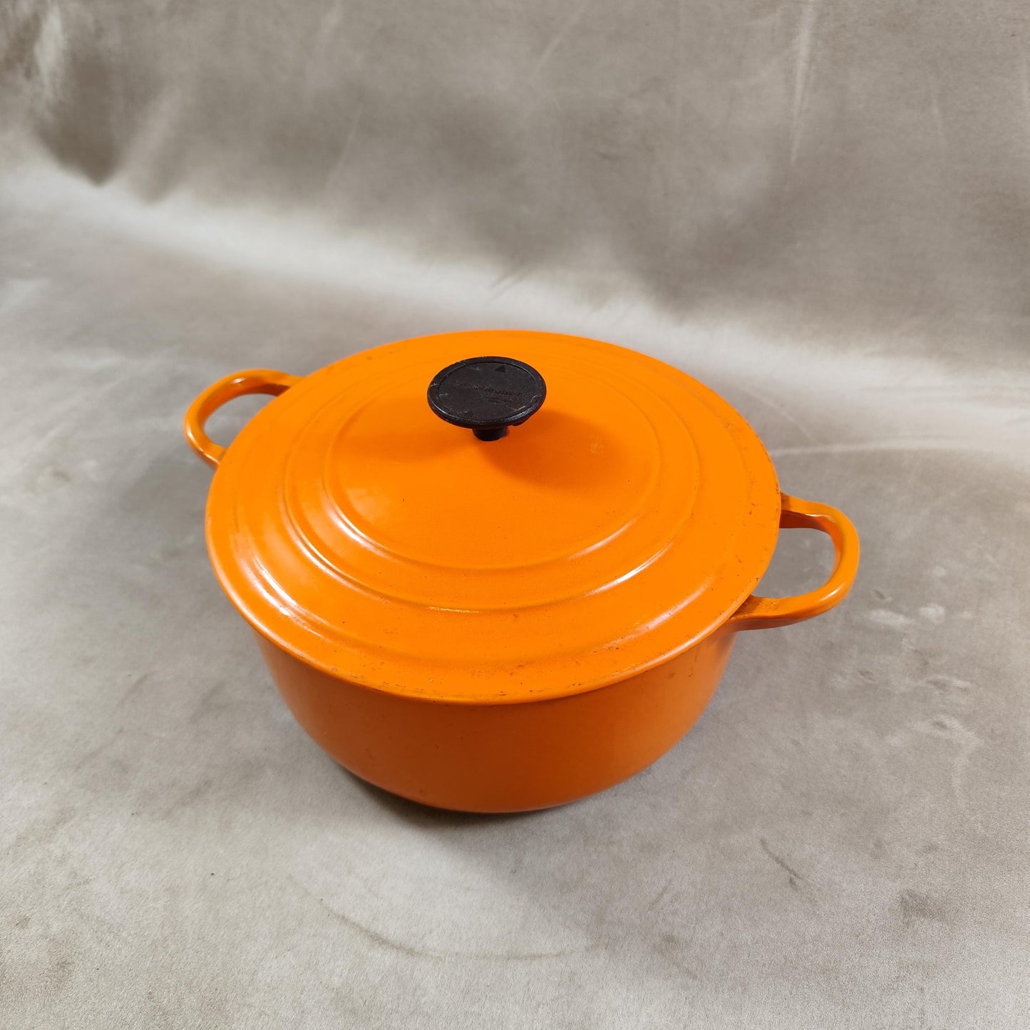 Cocotte LE CREUSET en fonte émaillée orange Made in France Vintage 1980