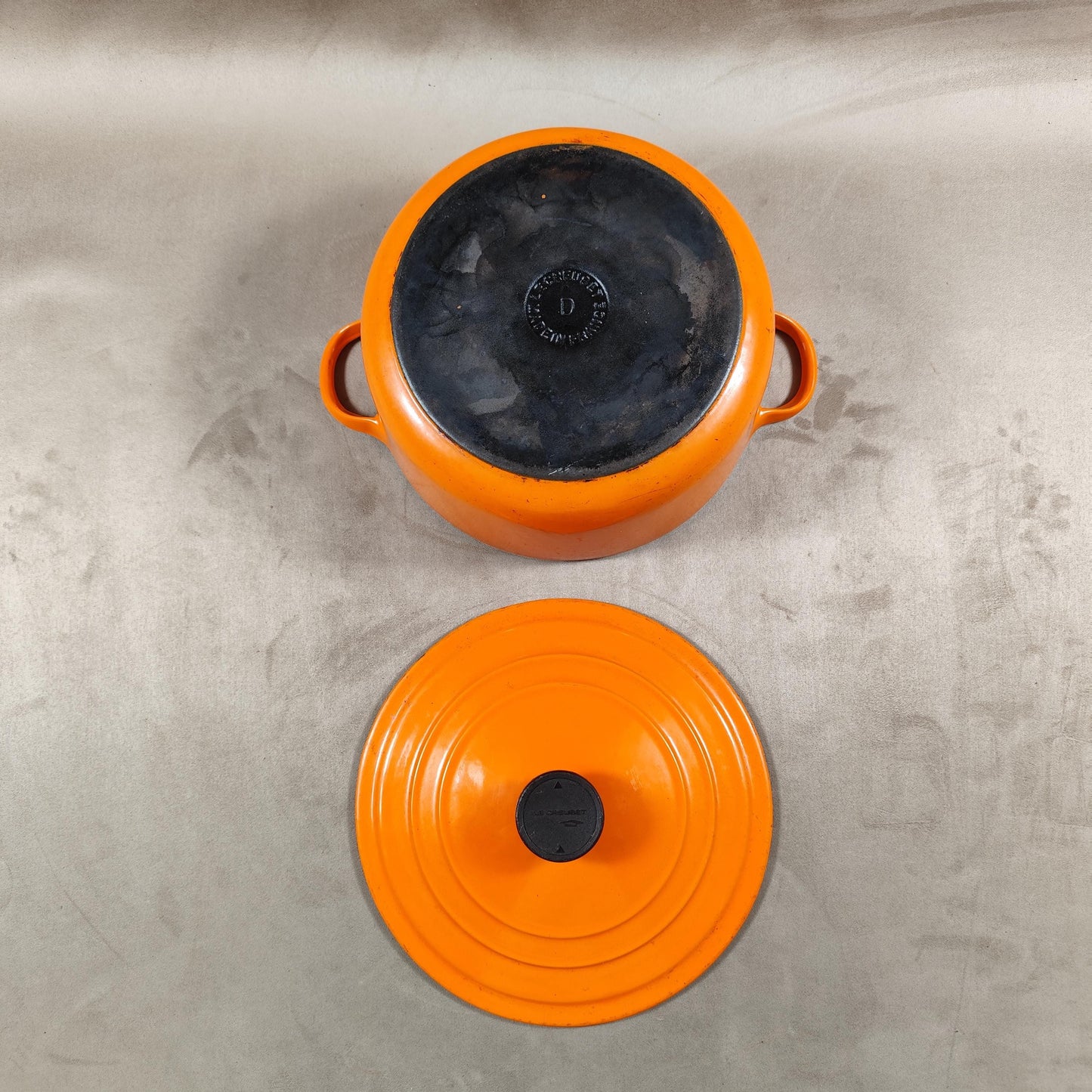 Cocotte LE CREUSET en fonte émaillée orange Made in France Vintage 1980