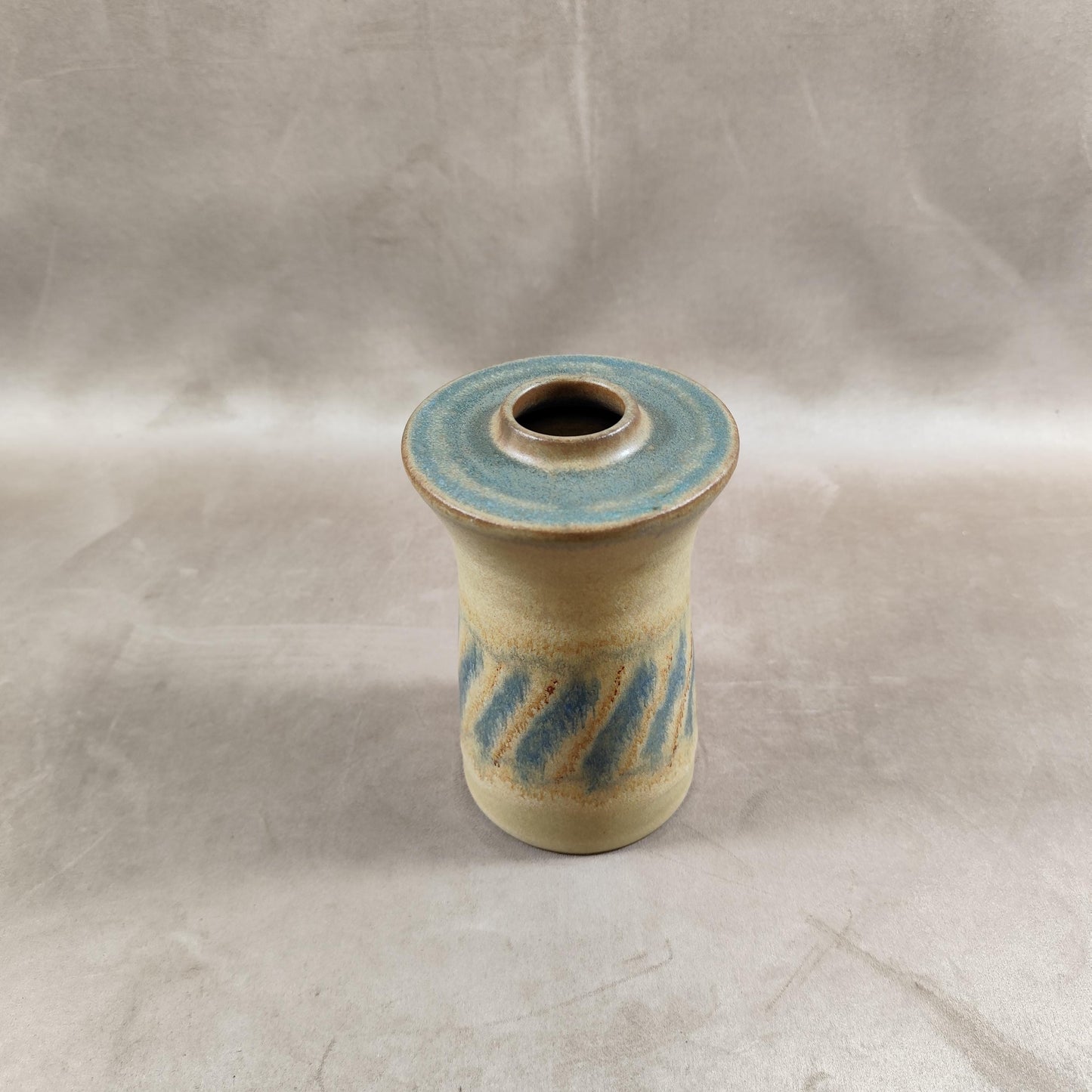 Vase moderne en poterie par Kamini Années 1960