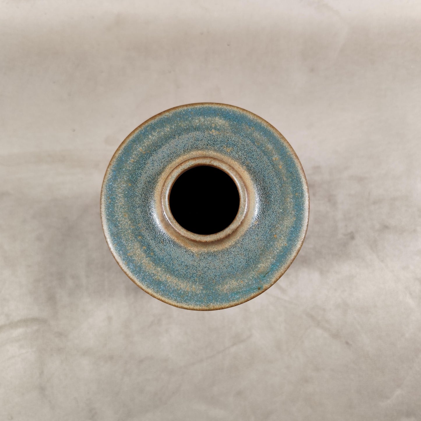 Vase moderne en poterie par Kamini Années 1960