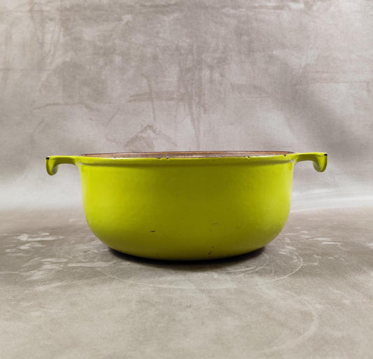 Plat LE CREUSET Enzo Mari en fonte émaillée jaune Made in France Vintage 1970