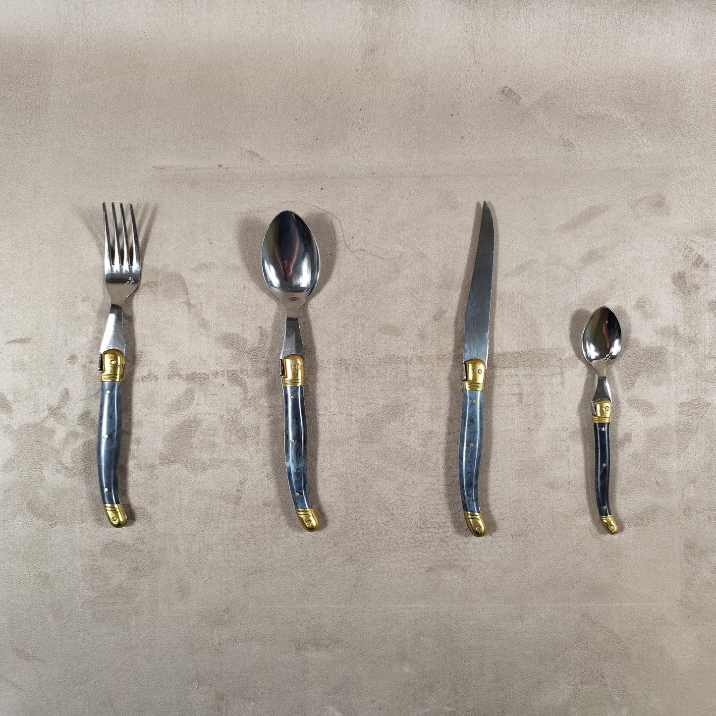 Ménagère 6 personnes 24 pièces Laguiole en inox en écrin Vintage 1980