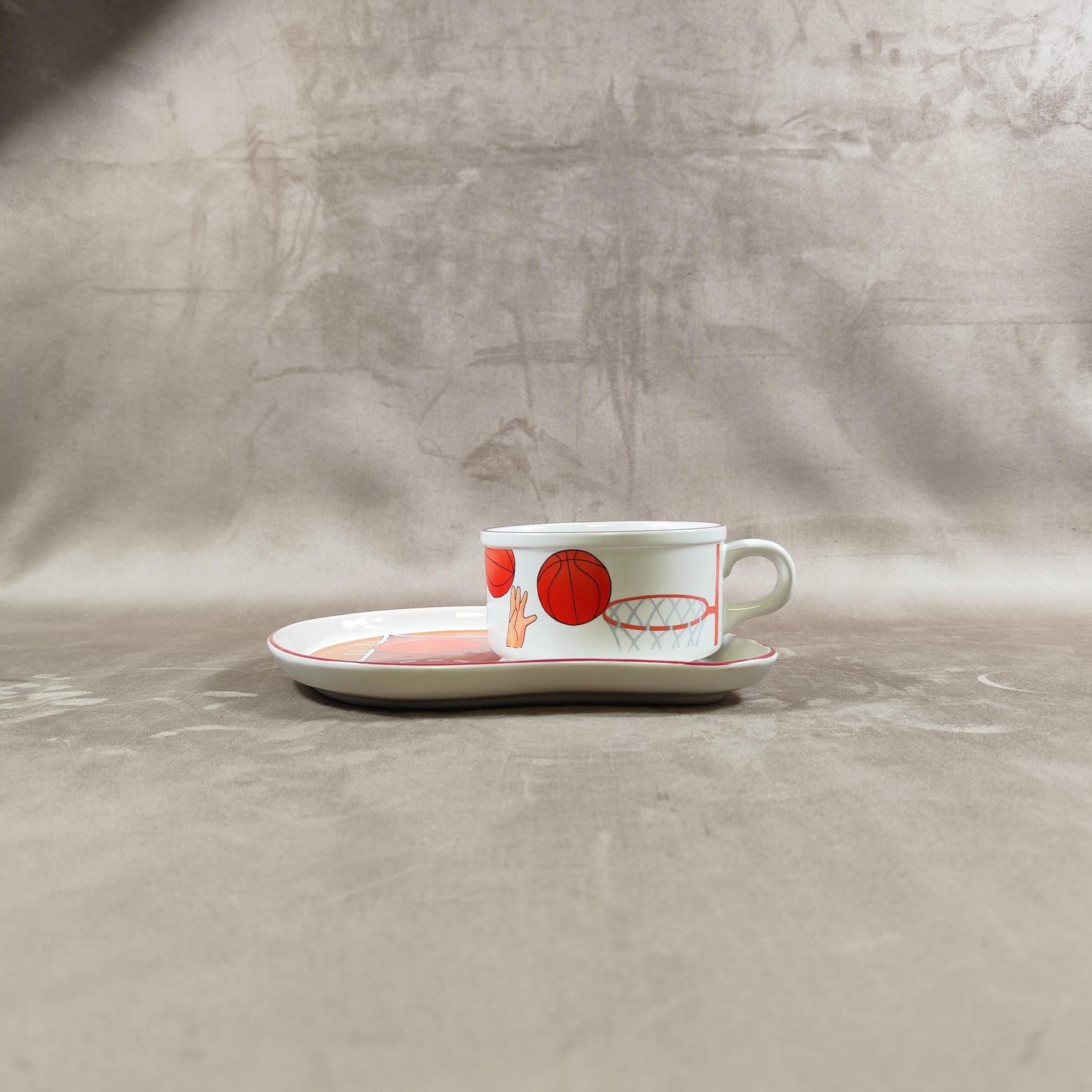 Service à petit déjeuner vintage sur le thème du basket en faience by Maryann Baker 1980