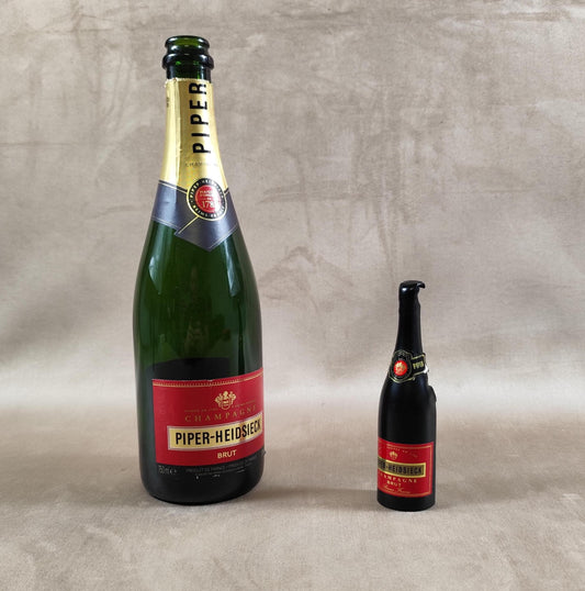 Décapsuleur, Ouvre bouteille Champagne Piper-Heidsieck en métal Made in France Vintage 1980