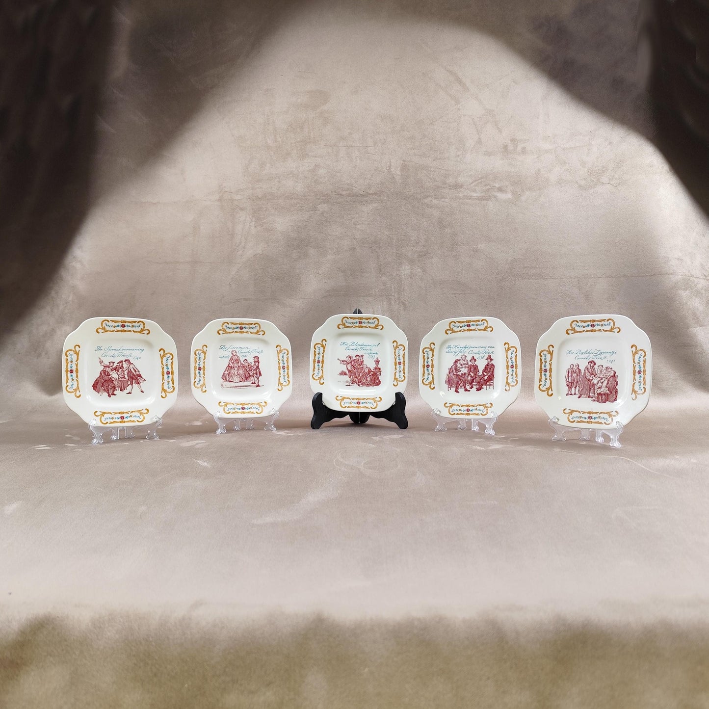 Lot de 5 vide-poches Scènes historiques XVIIIe siècle par Boch Frères La Louvière Made in Belgium Vintage 1970