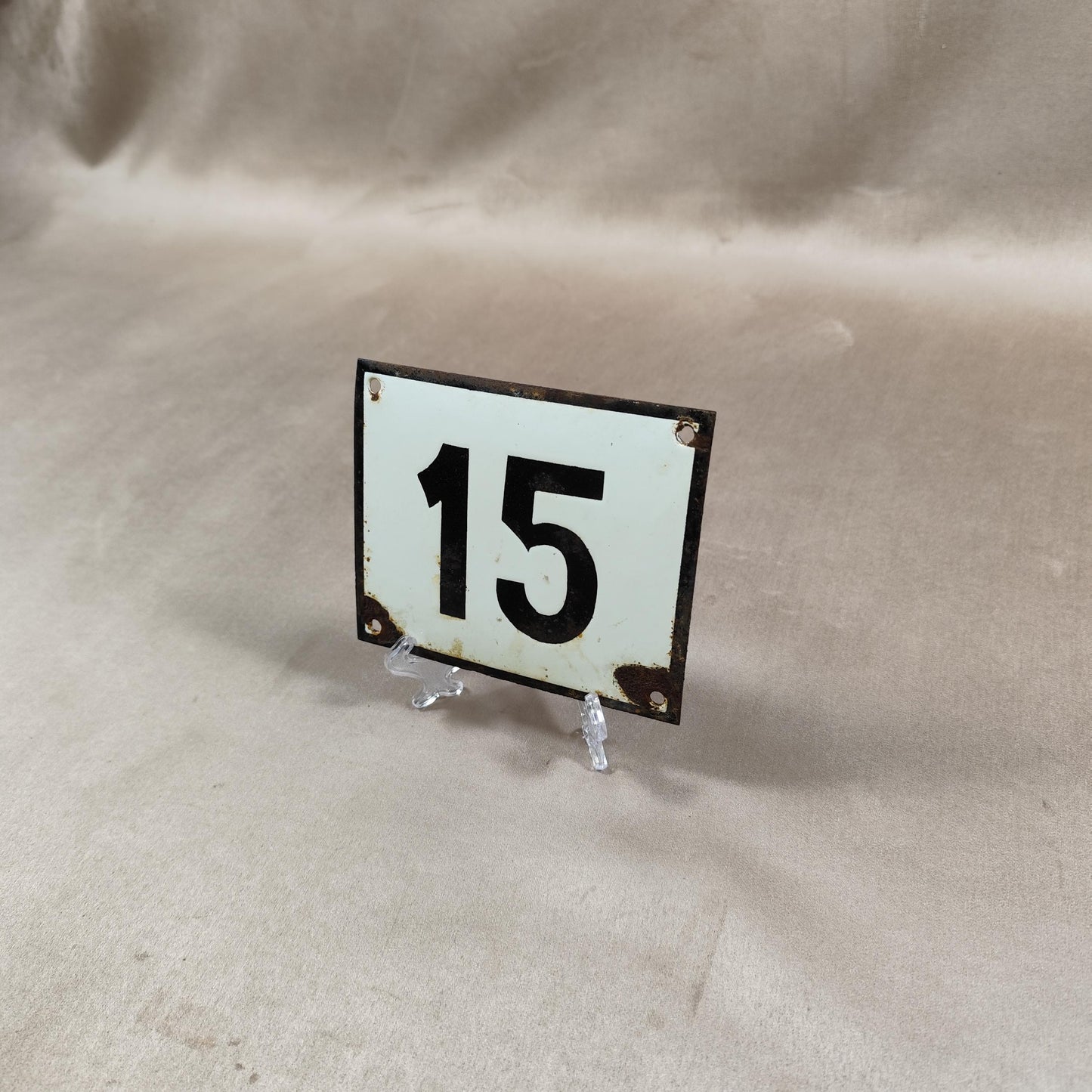 RARE Plaque de rue de ville Française Numéro 15 en tôle émaillée blanche Made in France Vintage 1950