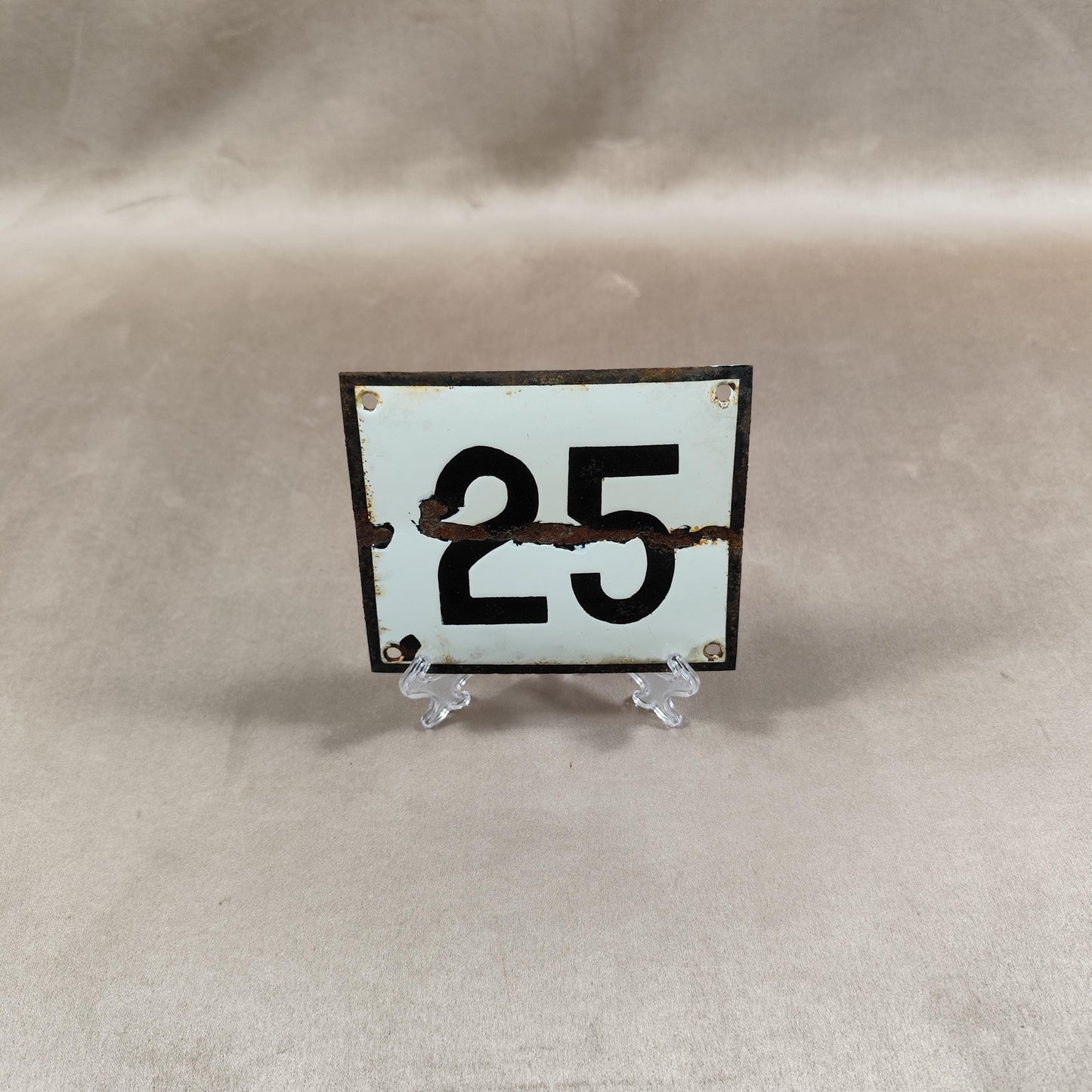 RARE Plaque de rue de ville Française Numéro 25 en tôle émaillée blanche Made in France Vintage 1950