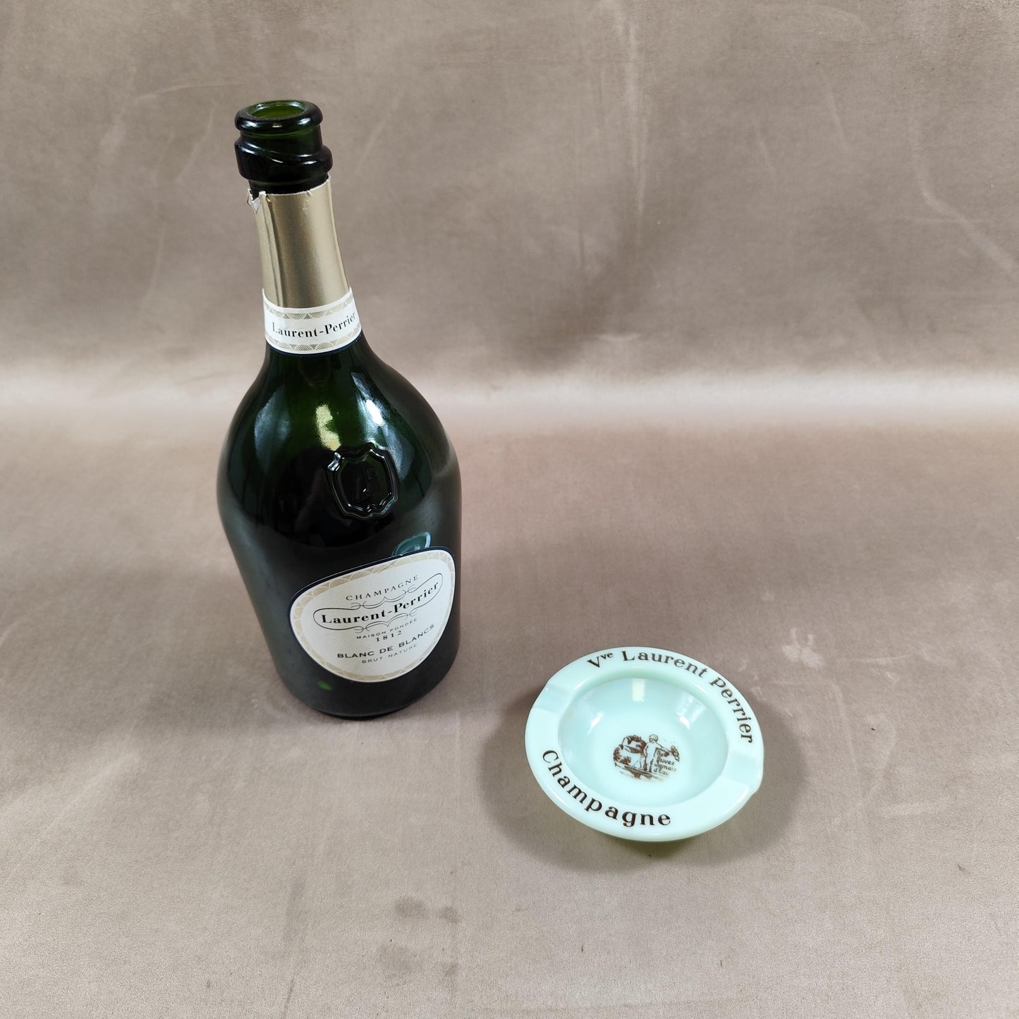 Cendrier Publicitaire Champagne Veuve Laurent Perrier en Porcelaine Made in France Vintage 1980