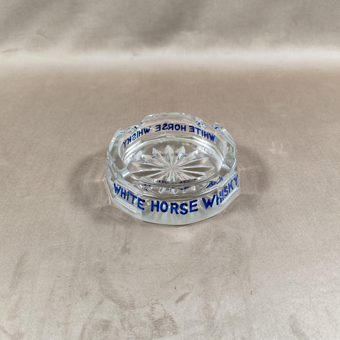 Cendrier Publicitaire White Horse Scotch Whisky en verre Made in France Vintage 1970