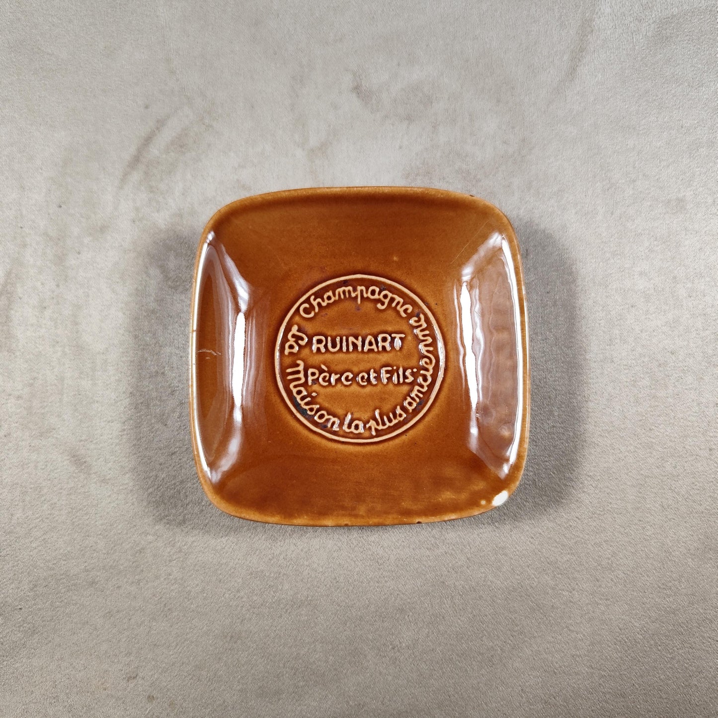 Cendrier Publicitaire Champagne Ruinart en céramique marron Made in France Vintage 1970